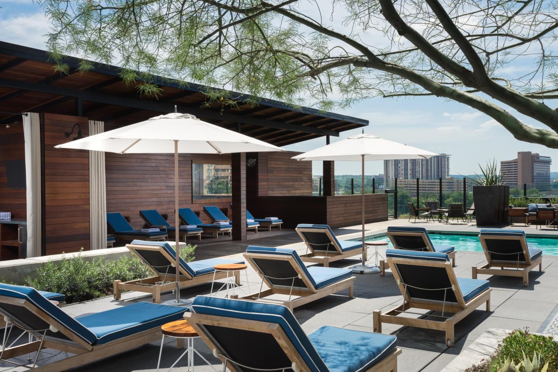 Hotel Van Zandt property views in Austin, TX — gallery photo 3