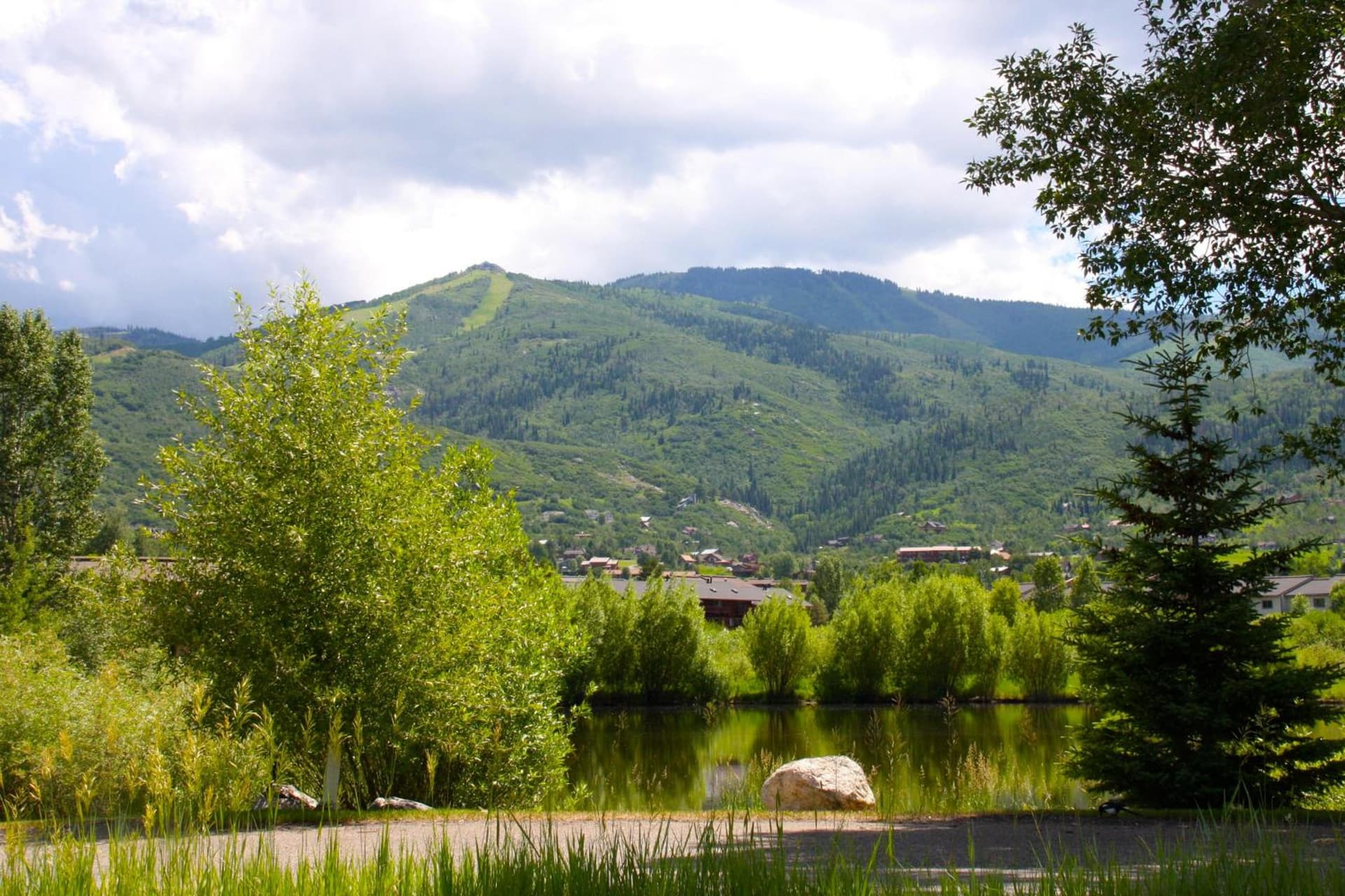 Holiday Inn Steamboat Springs by IHG interior in Steamboat Springs, CO — gallery photo 2