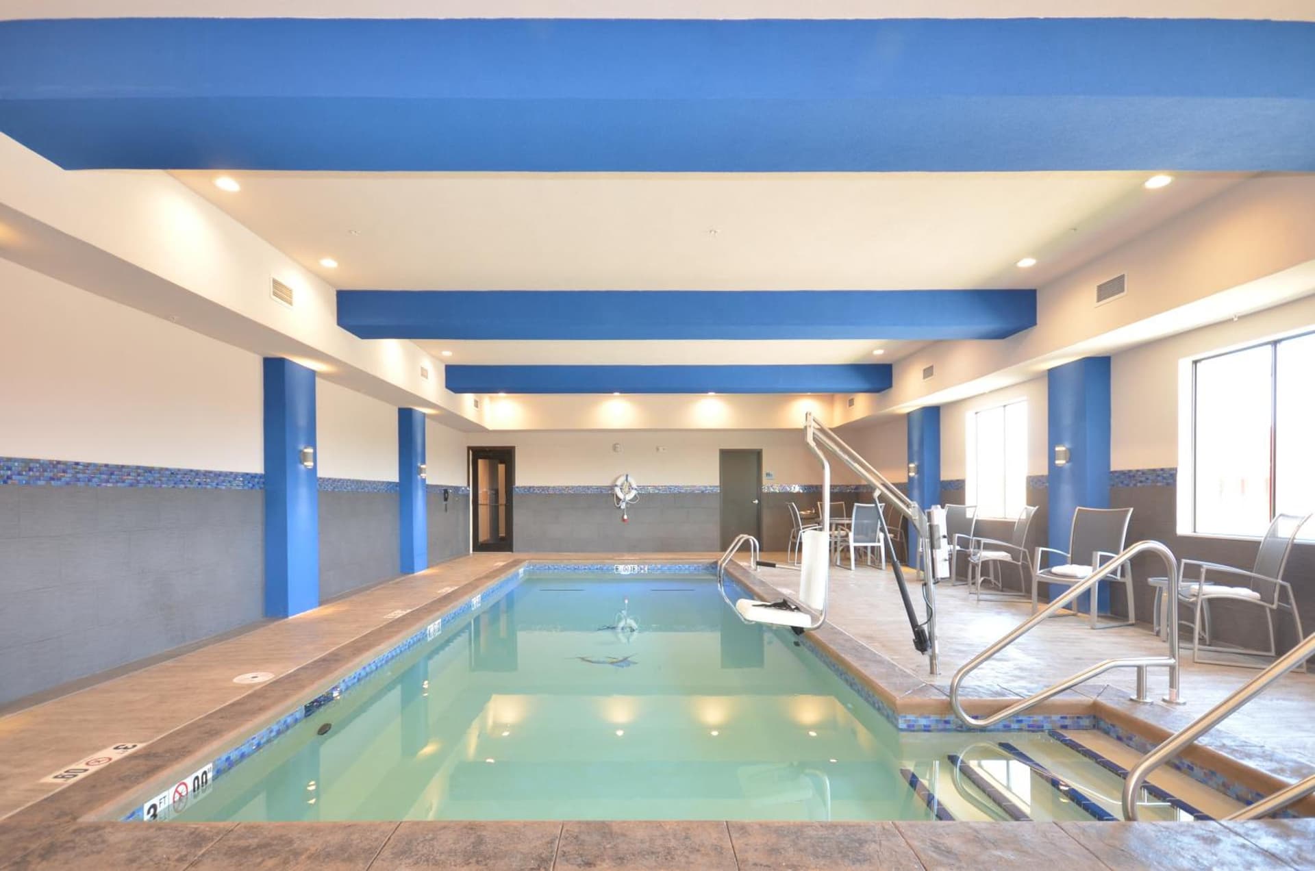 Holiday Inn Express & Suites Oklahoma City Mid - Arpt Area by IHG gallery photo in Oklahoma City, OK — image 38