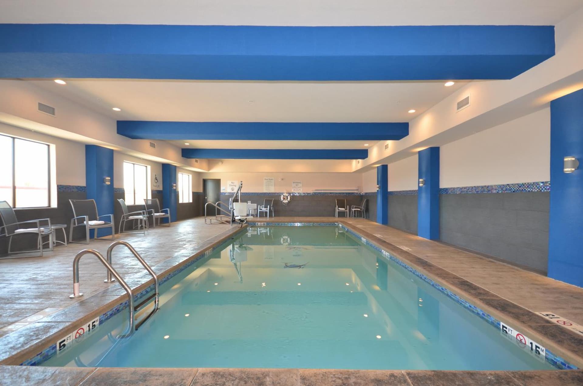 Holiday Inn Express & Suites Oklahoma City Mid - Arpt Area by IHG gallery photo in Oklahoma City, OK — image 28