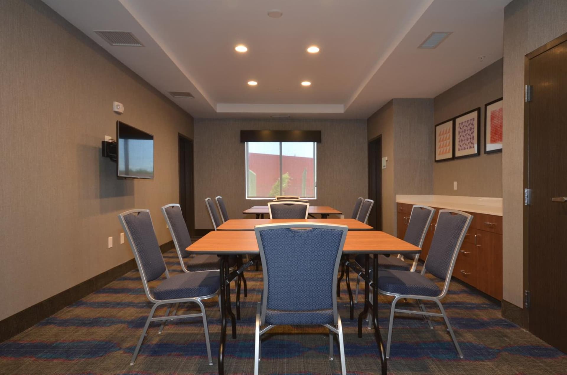 Holiday Inn Express & Suites Oklahoma City Mid - Arpt Area by IHG gallery photo in Oklahoma City, OK — image 20