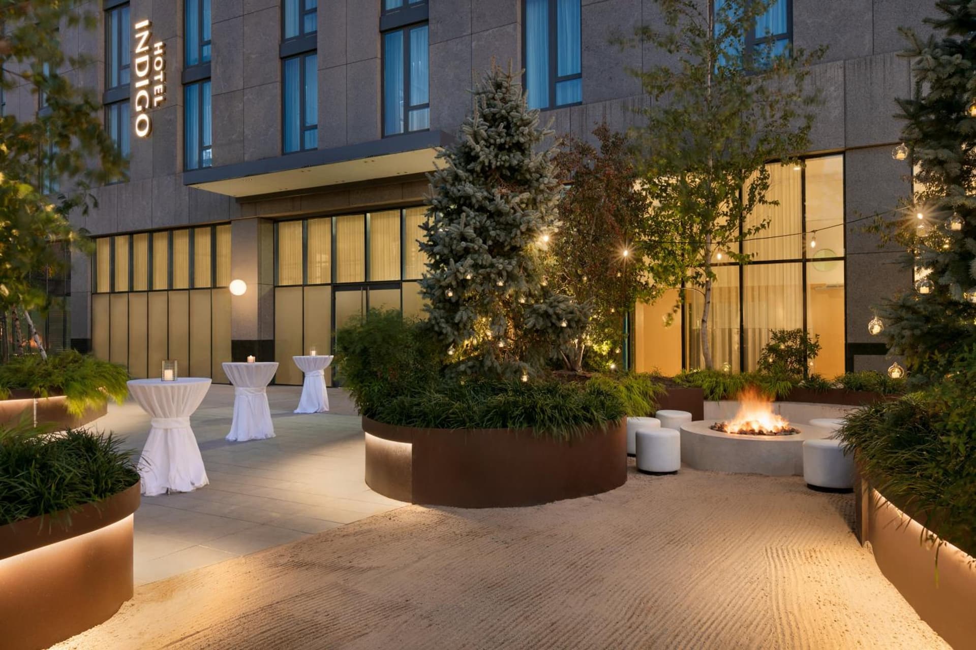 Hotel Indigo - Williamsburg - Brooklyn by IHG interior in Brooklyn, NY — gallery photo 2