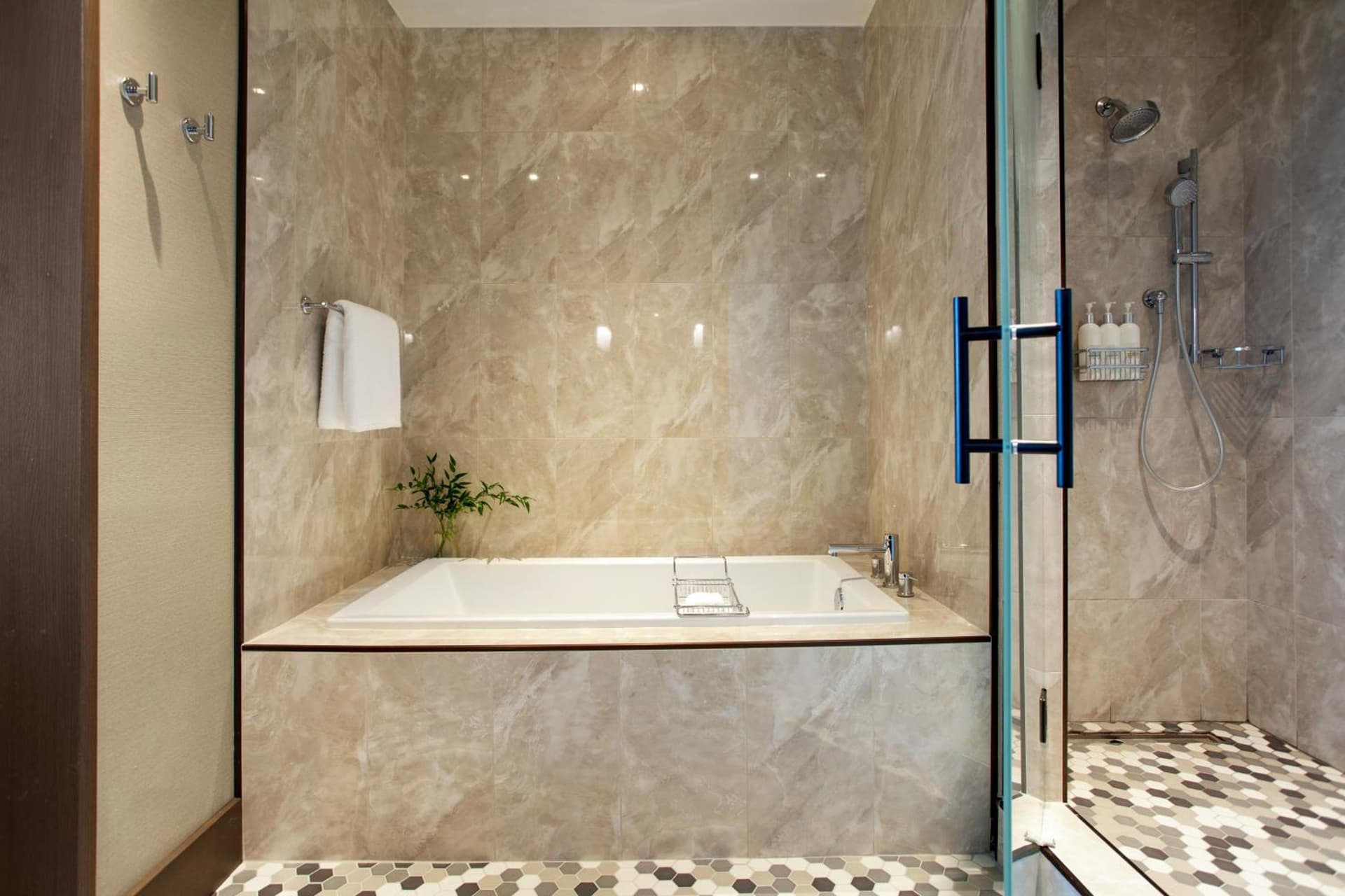 Kimpton Hotel Arras by IHG gallery photo in Asheville, NC — image 33