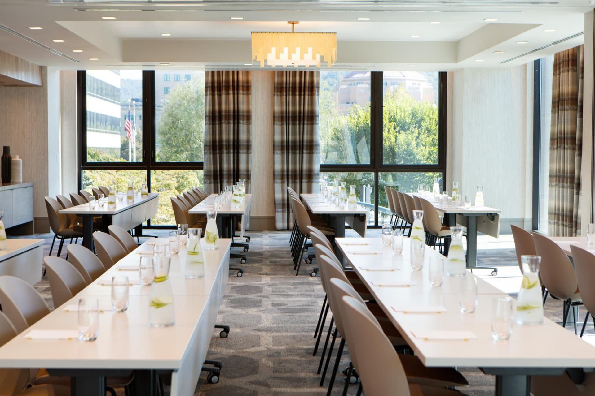Kimpton Hotel Arras by IHG interior in Asheville, NC — gallery photo 2