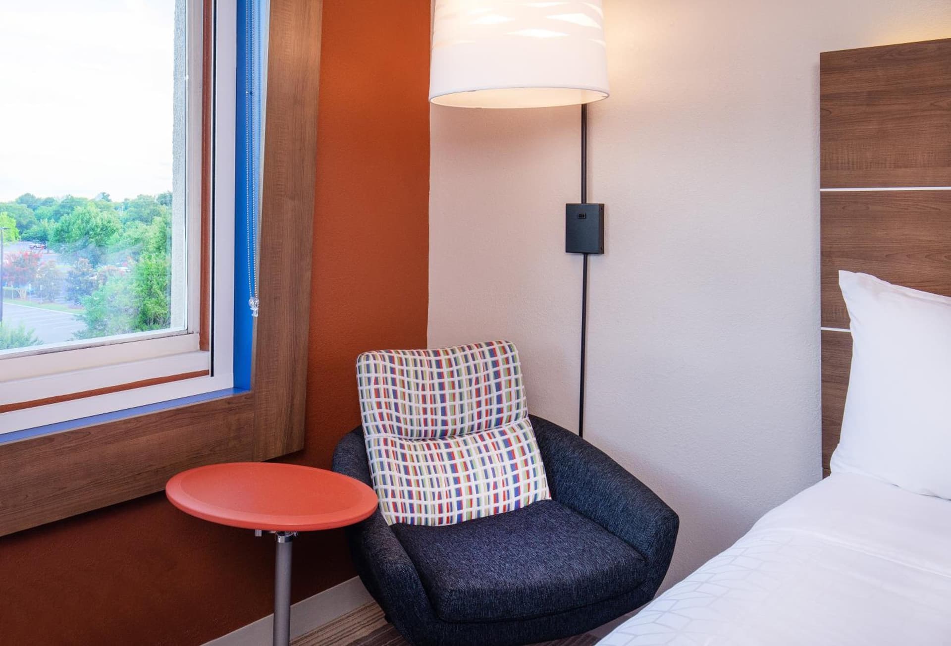 Holiday Inn Express Chesapeake - Norfolk by IHG gallery photo in Chesapeake, VA — image 8