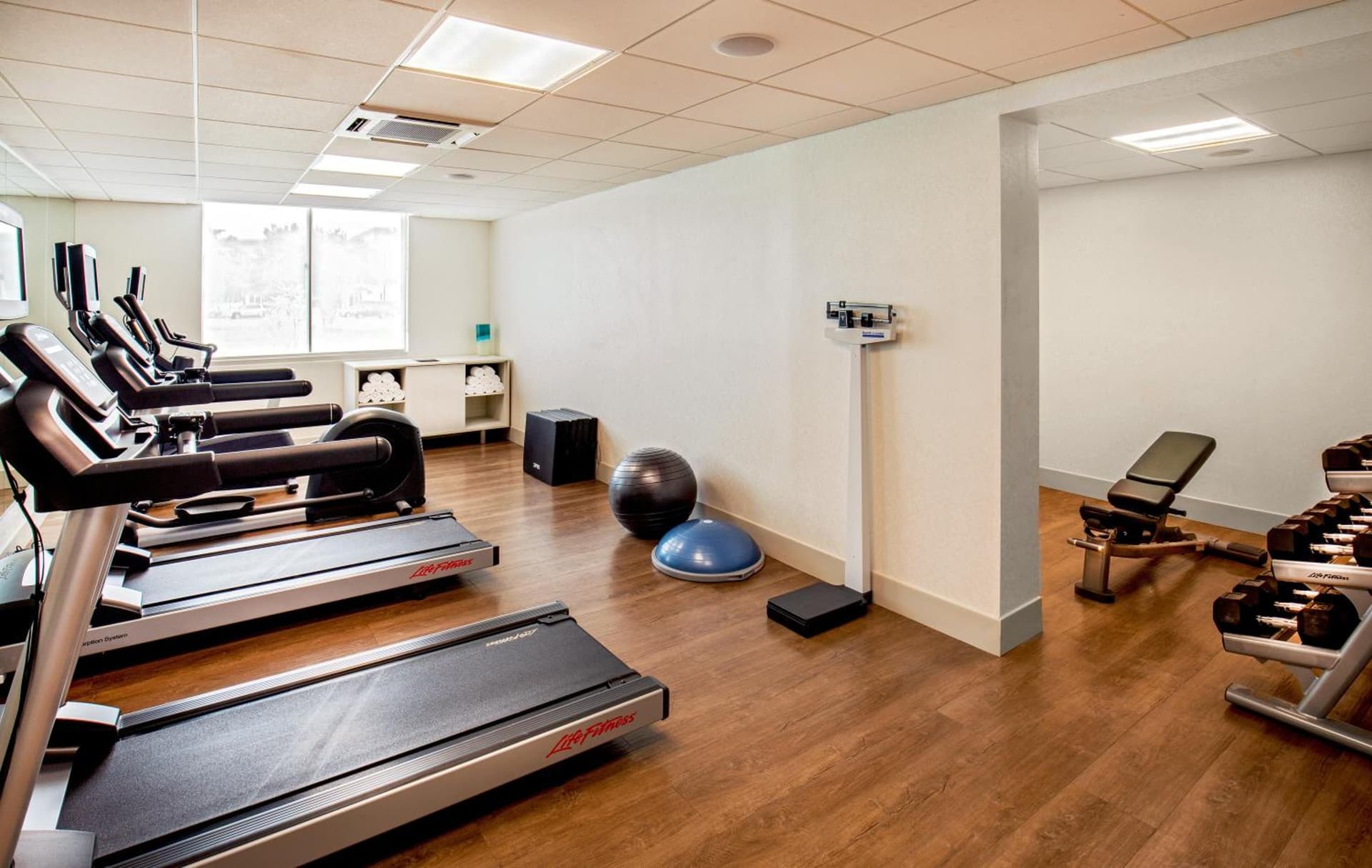 Holiday Inn Express Chesapeake - Norfolk by IHG gallery photo in Chesapeake, VA — image 32
