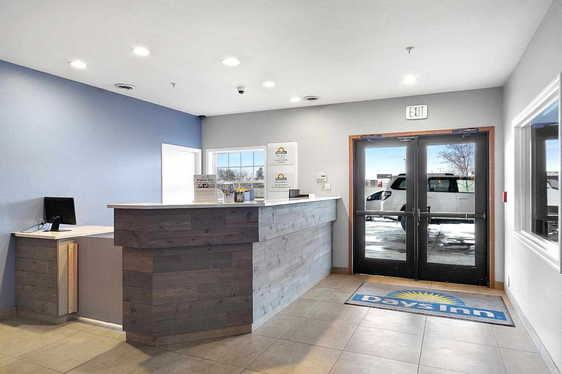 Days Inn by Wyndham Ellensburg interior in Ellensburg, WA — gallery photo 2