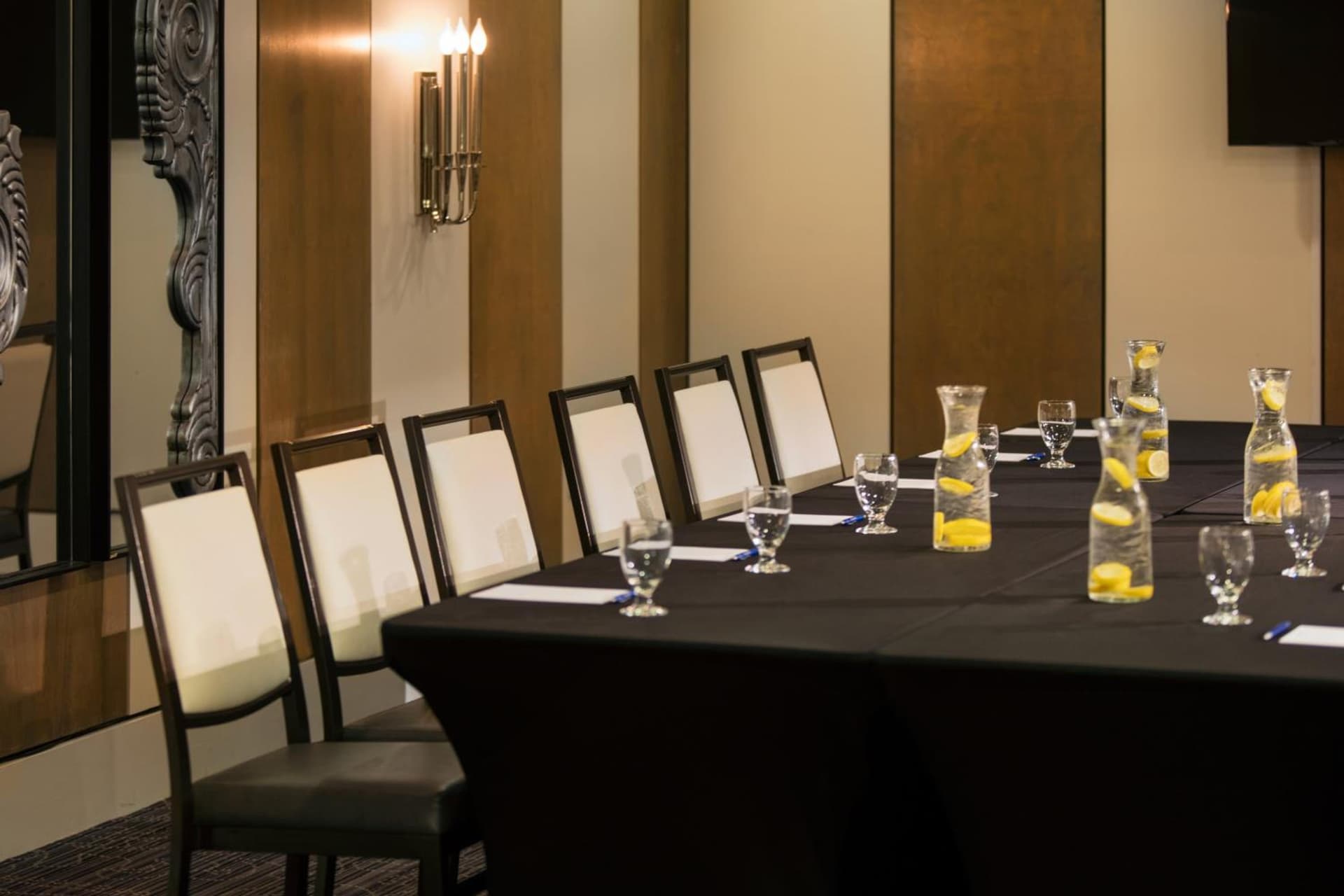 Kimpton George Hotel by IHG gallery photo in Washington, DC — image 4