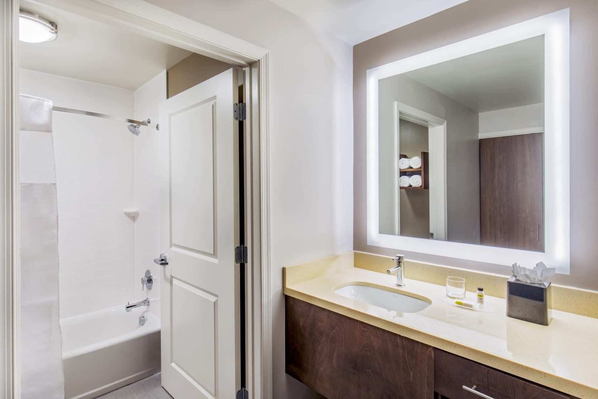 Staybridge Suites Charlottesville Airport by IHG gallery photo in Charlottesville, VA — image 33