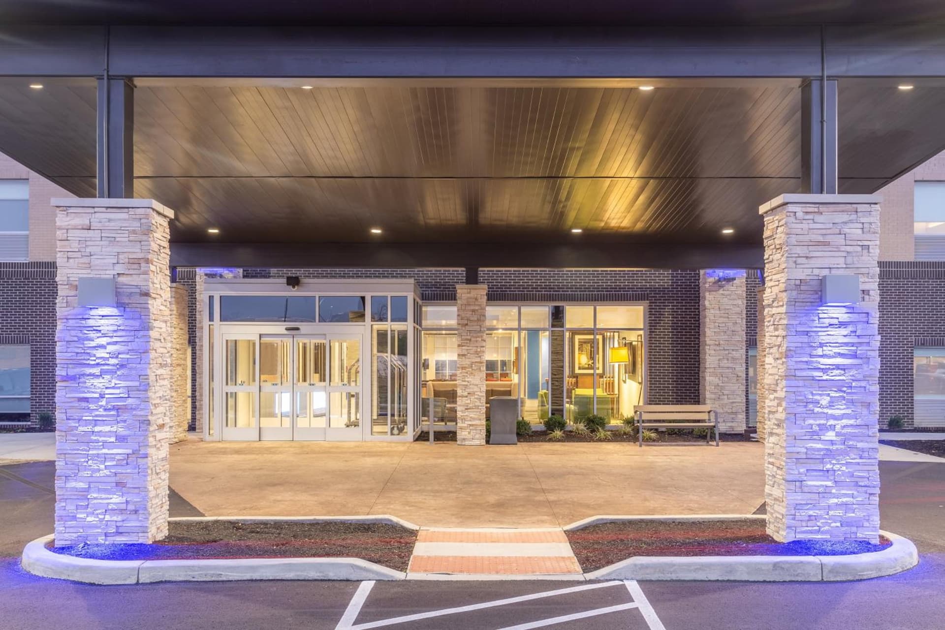 Holiday Inn Express & Suites - Florence - Cincinnati Airport by IHG gallery photo in Florence, KY — image 13