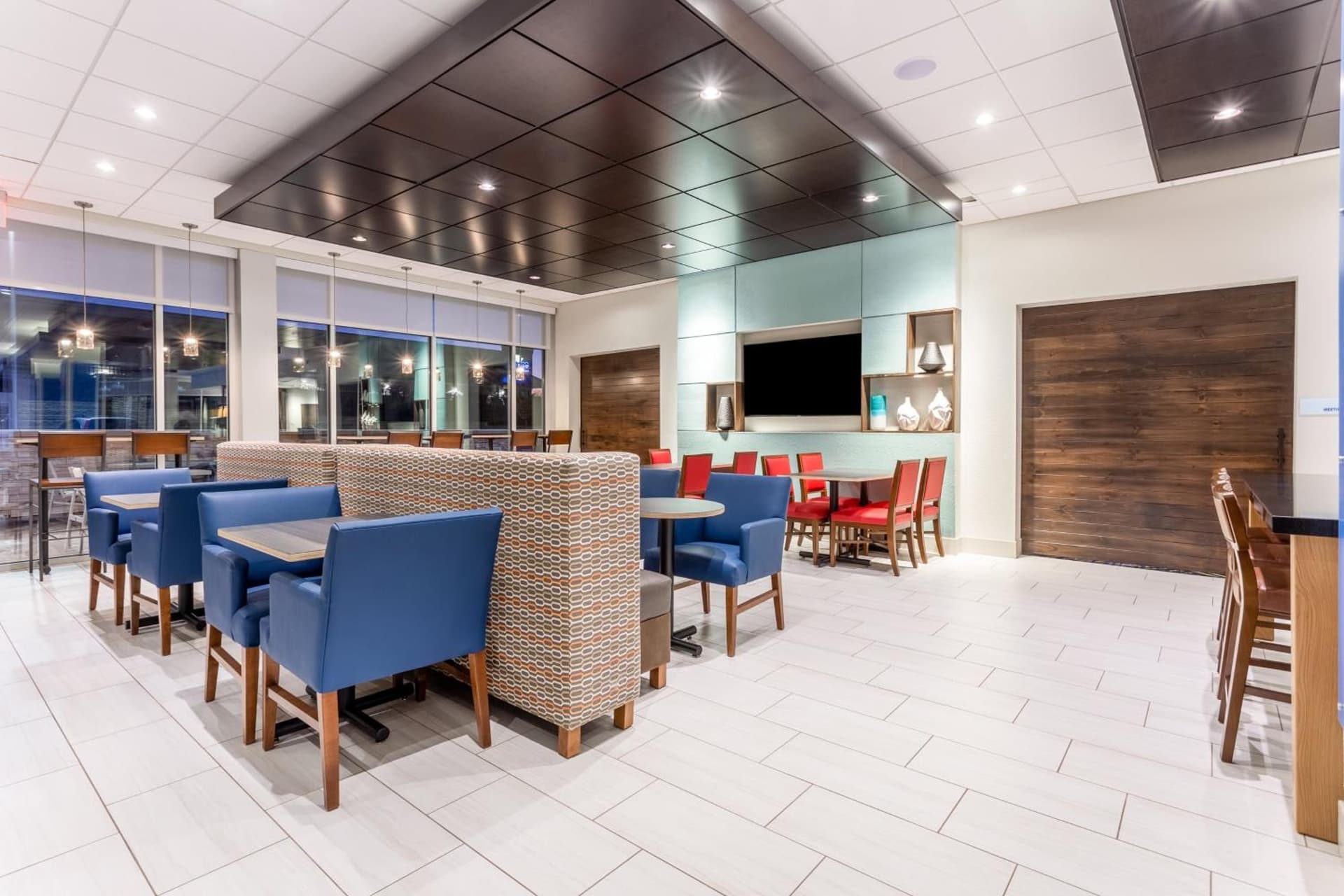 Holiday Inn Express & Suites - Florence - Cincinnati Airport by IHG gallery photo in Florence, KY — image 26