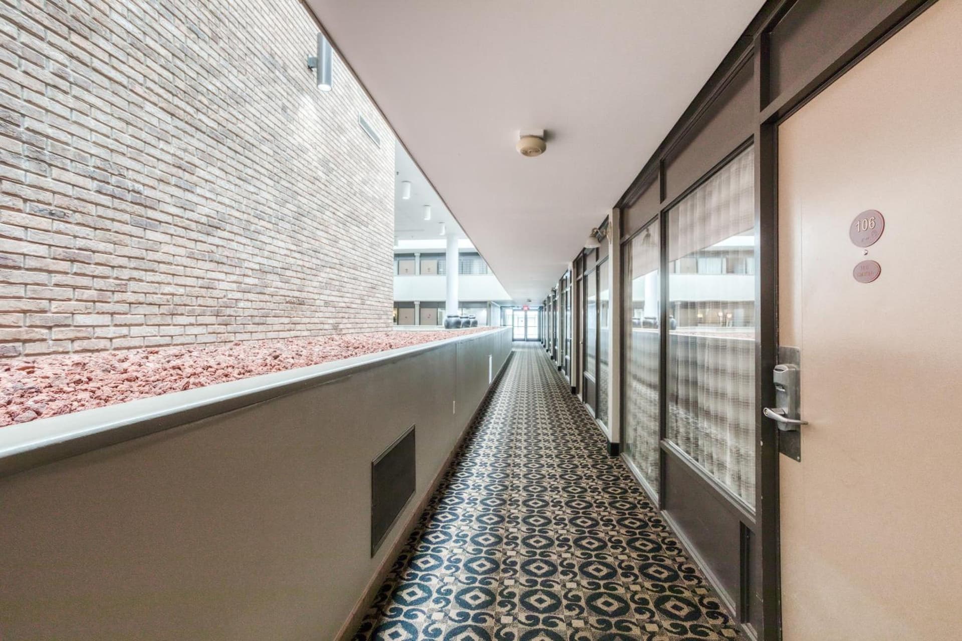 OYO Townhouse Owensboro West featured exterior or lobby in Owensboro, KY — similar hotel