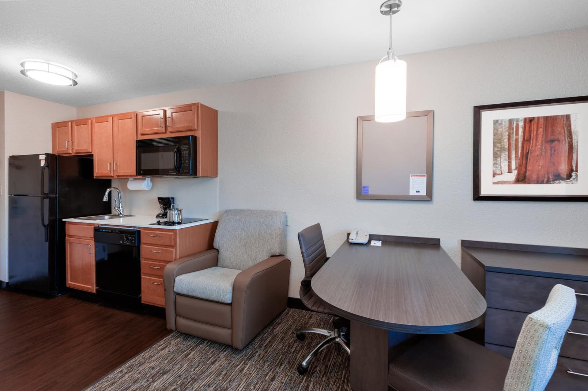 Candlewood Suites Medford by IHG gallery photo in Medford, OR — image 12