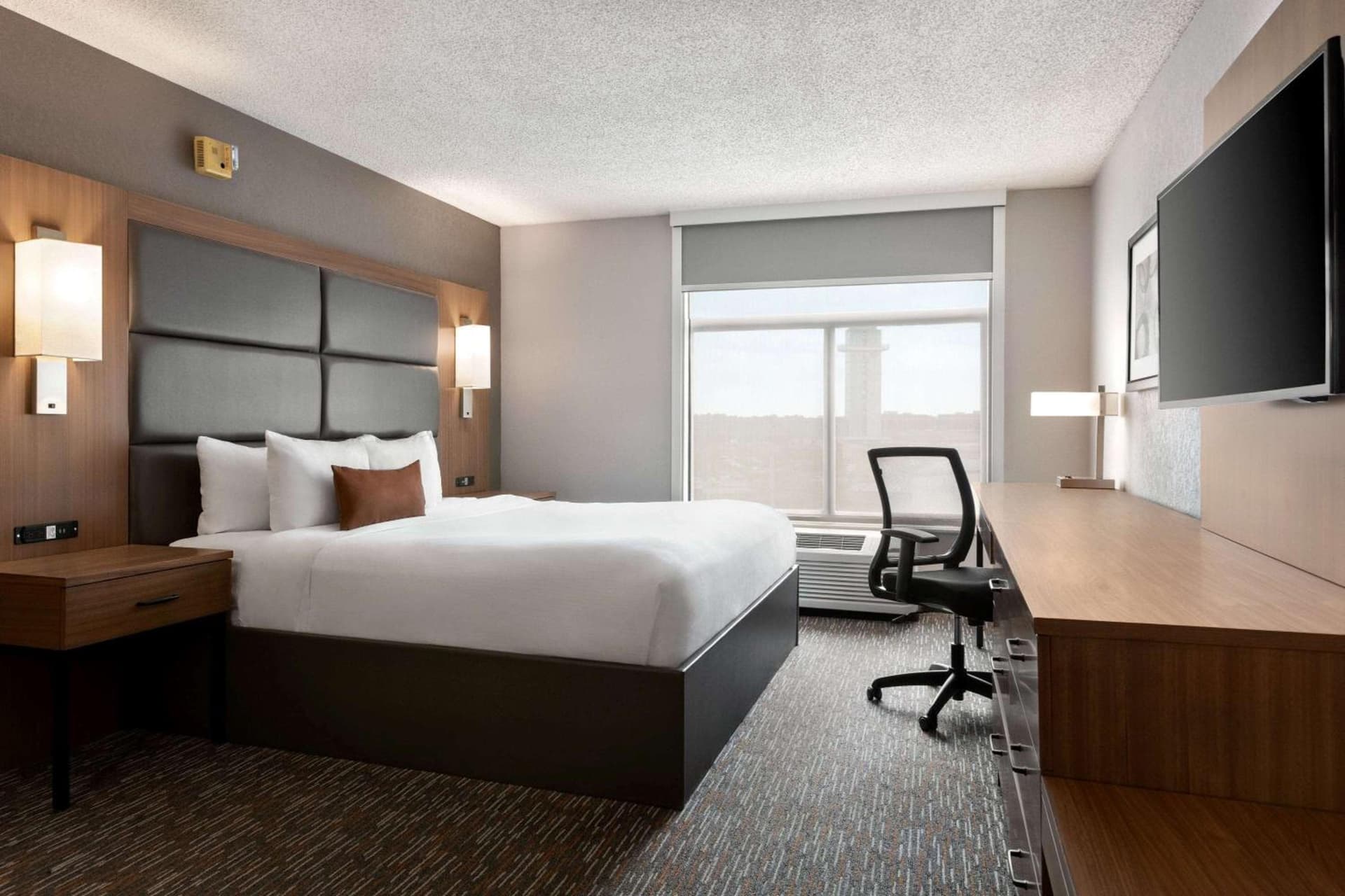 Wingate by Wyndham Cincinnati Blue Ash gallery photo in Blue Ash, OH — image 21