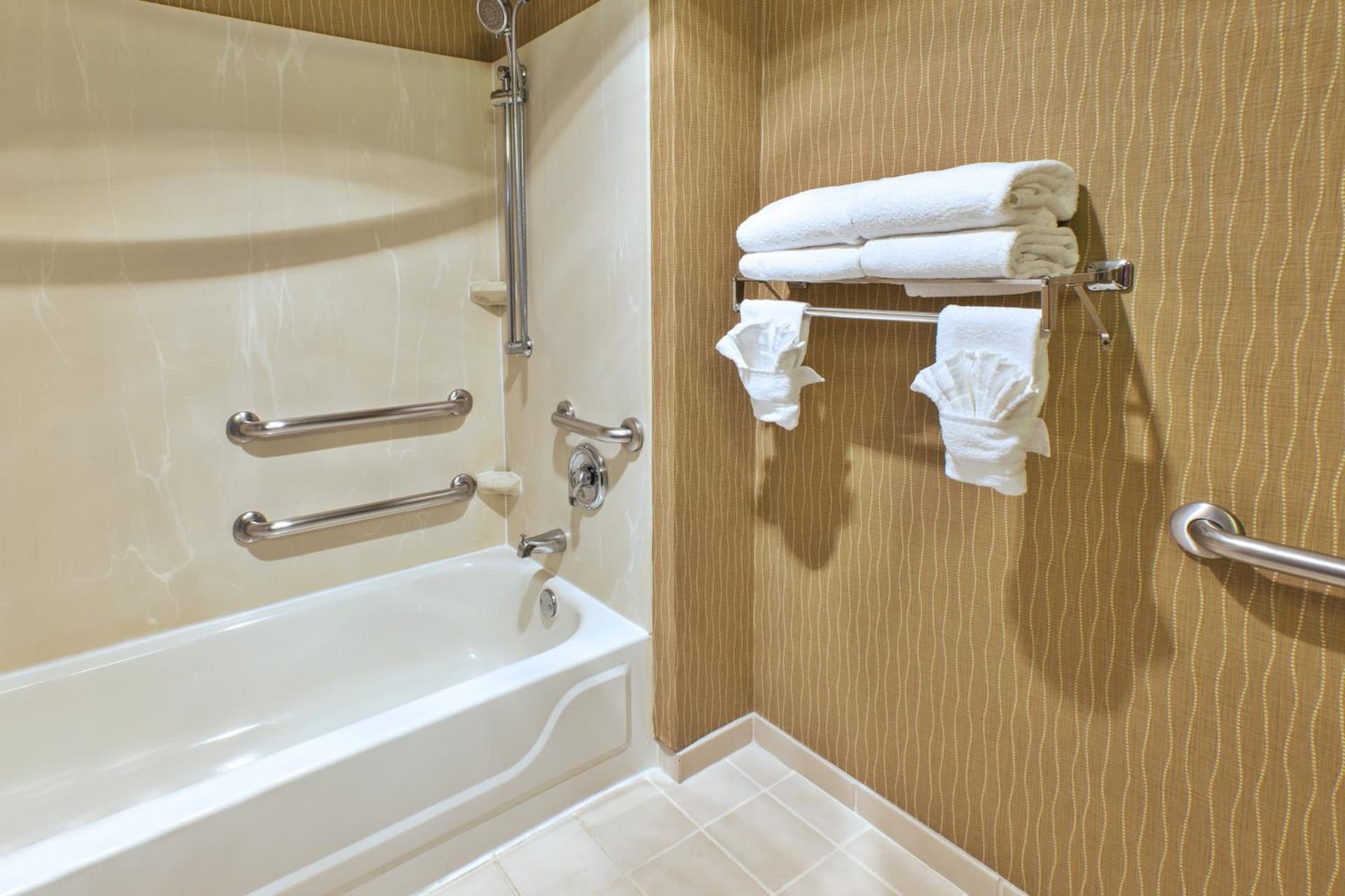 Holiday Inn & Suites Bolingbrook by IHG gallery photo in Bolingbrook, IL — image 26