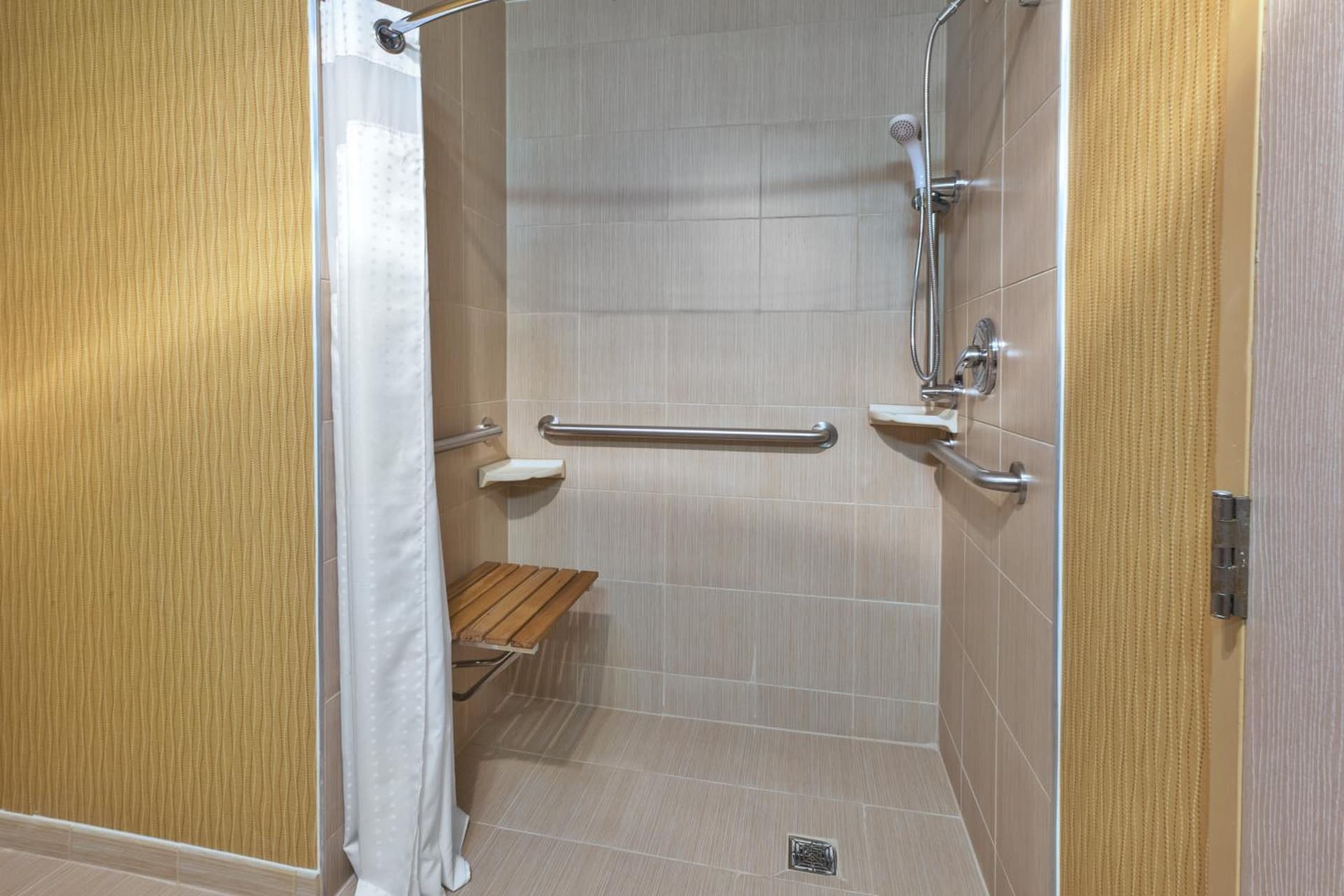 Holiday Inn & Suites Bolingbrook by IHG property views in Bolingbrook, IL — gallery photo 3