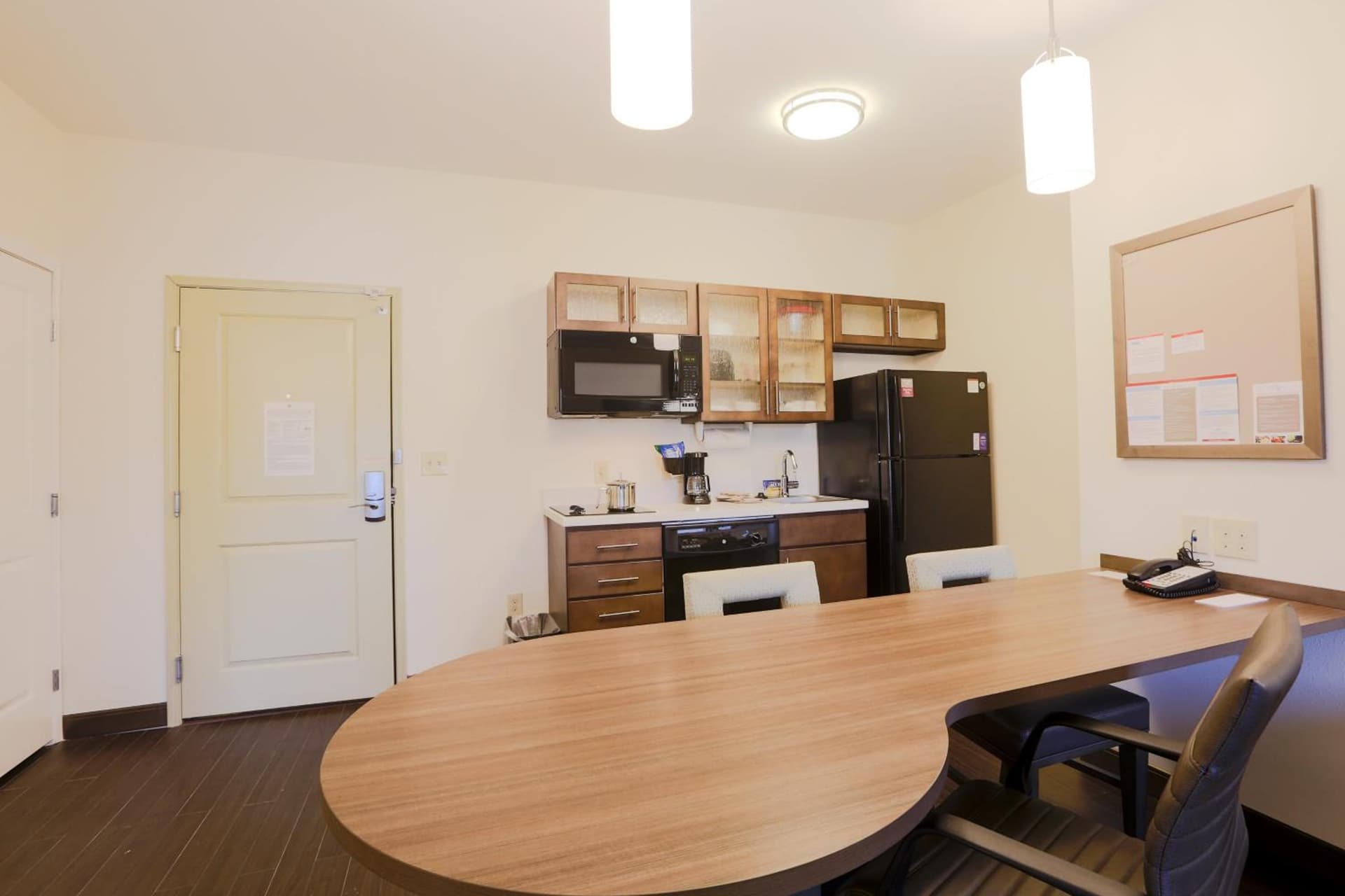 Candlewood Suites Auburn by IHG gallery photo in Auburn, AL — image 17