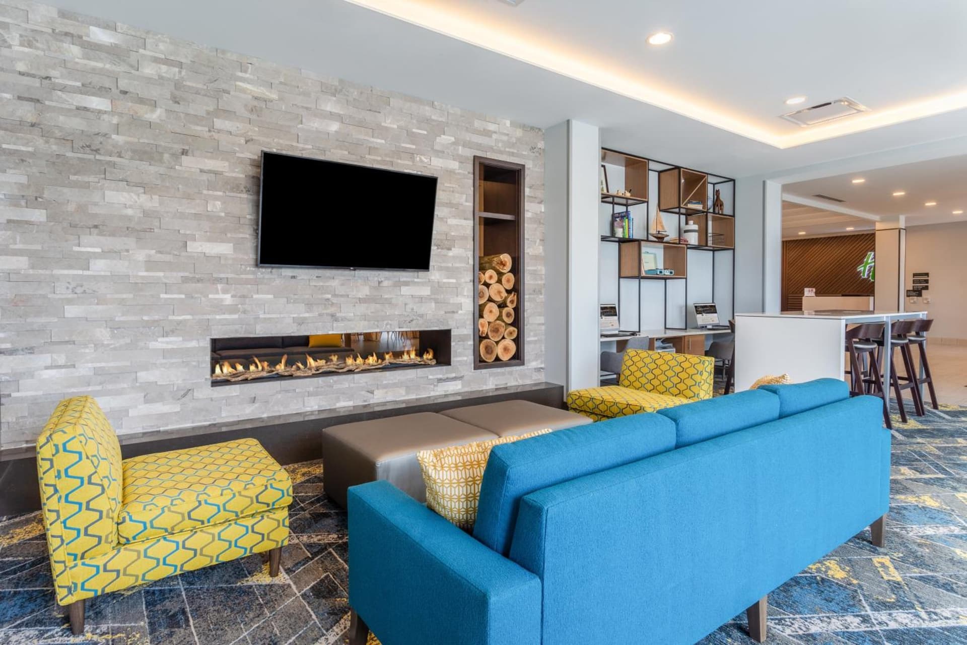 Holiday Inn & Suites Cedar Falls-Waterloo Event Ctr by IHG gallery photo in Cedar Falls, IA — image 61