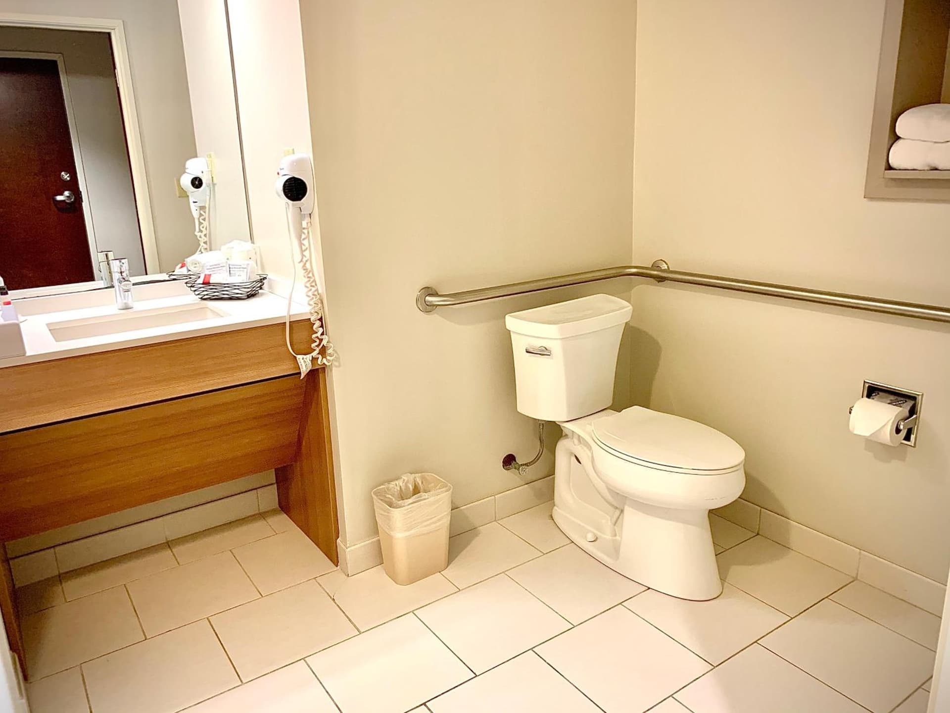 Microtel Inn & Suites by Wyndham Georgetown Delaware Beaches gallery photo in Georgetown, DE — image 4