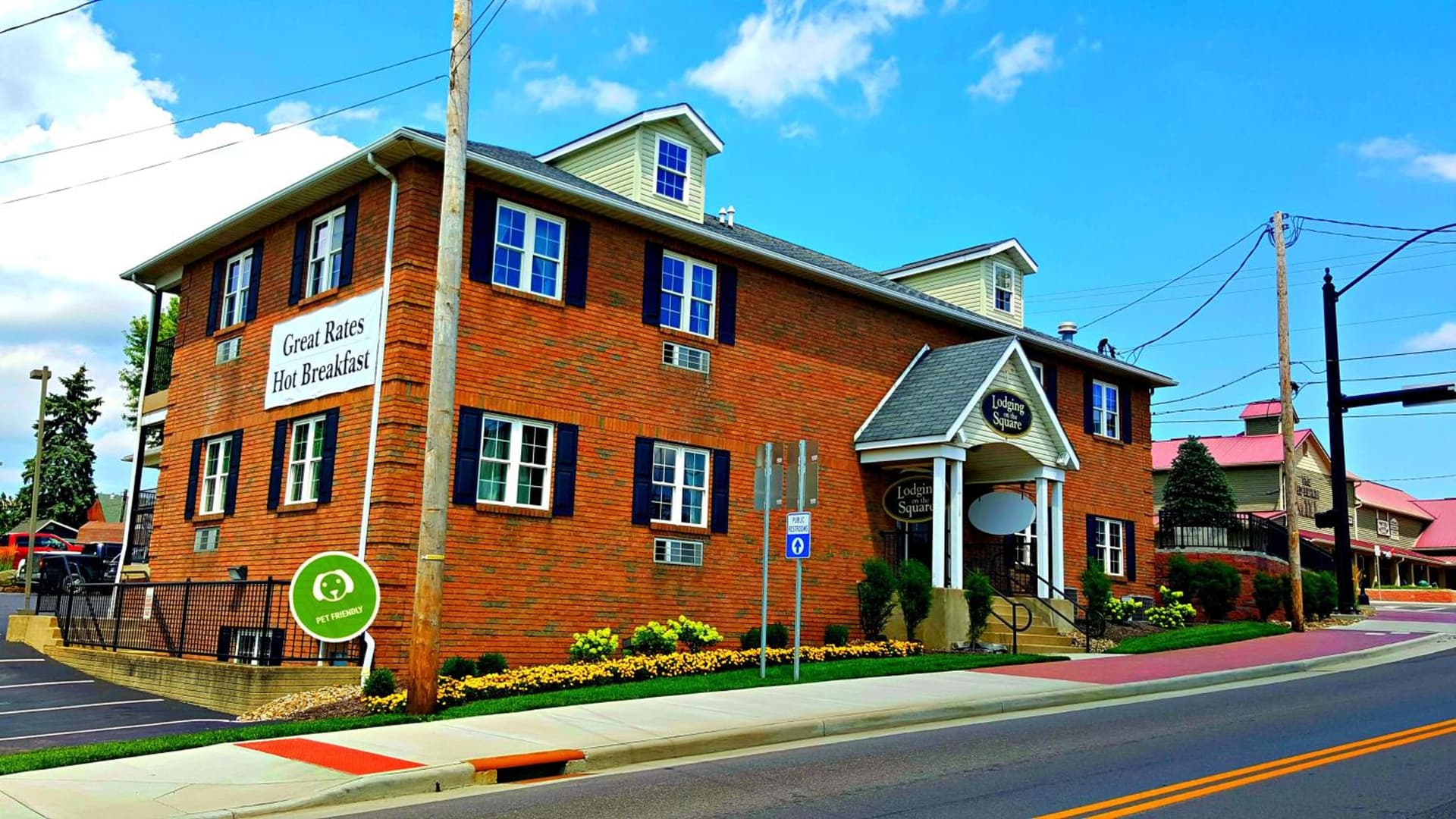 Lodging on the Square — hotel in Berlin, Ohio
