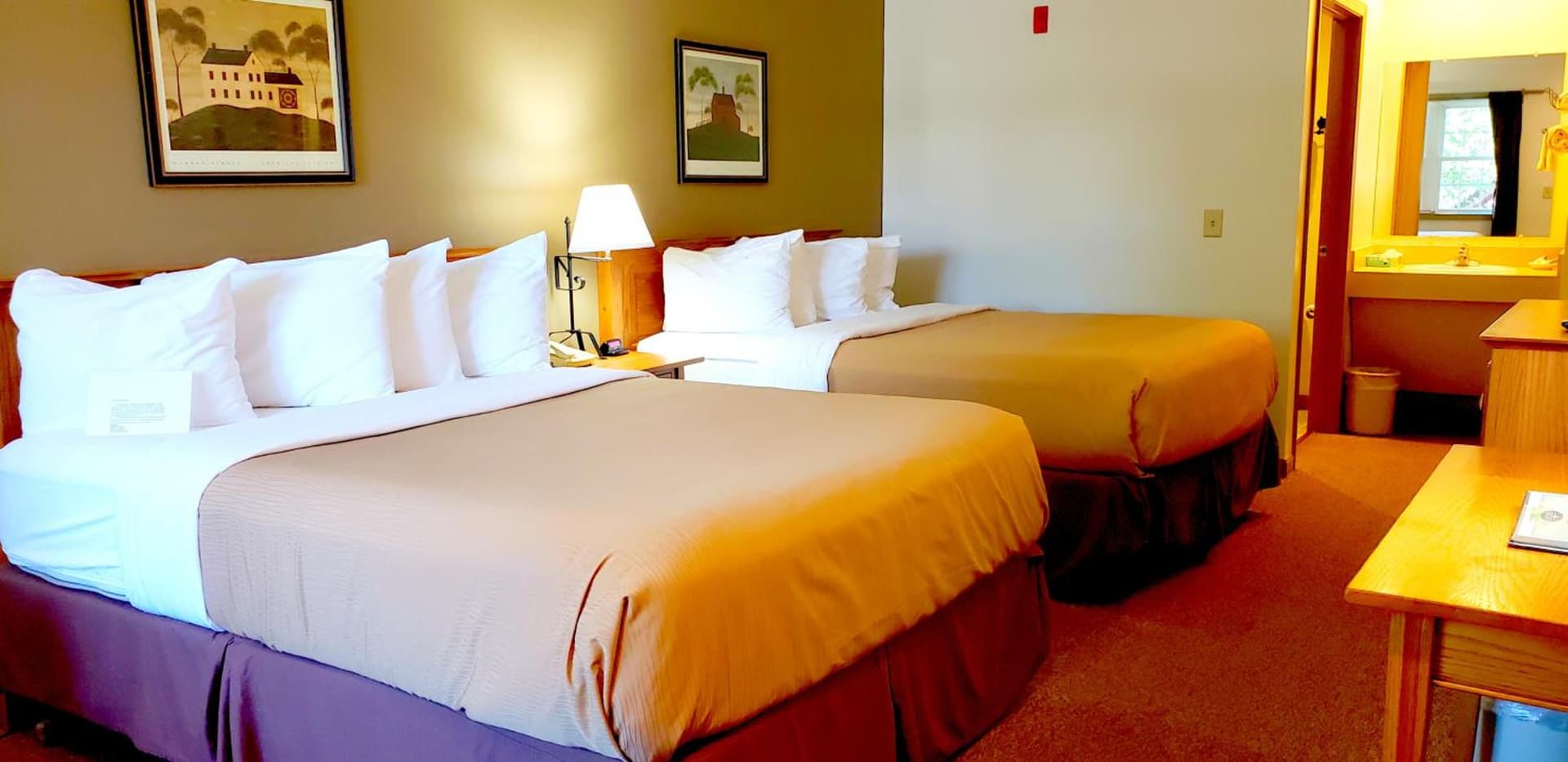 Lodging on the Square gallery photo in Berlin, OH — image 38