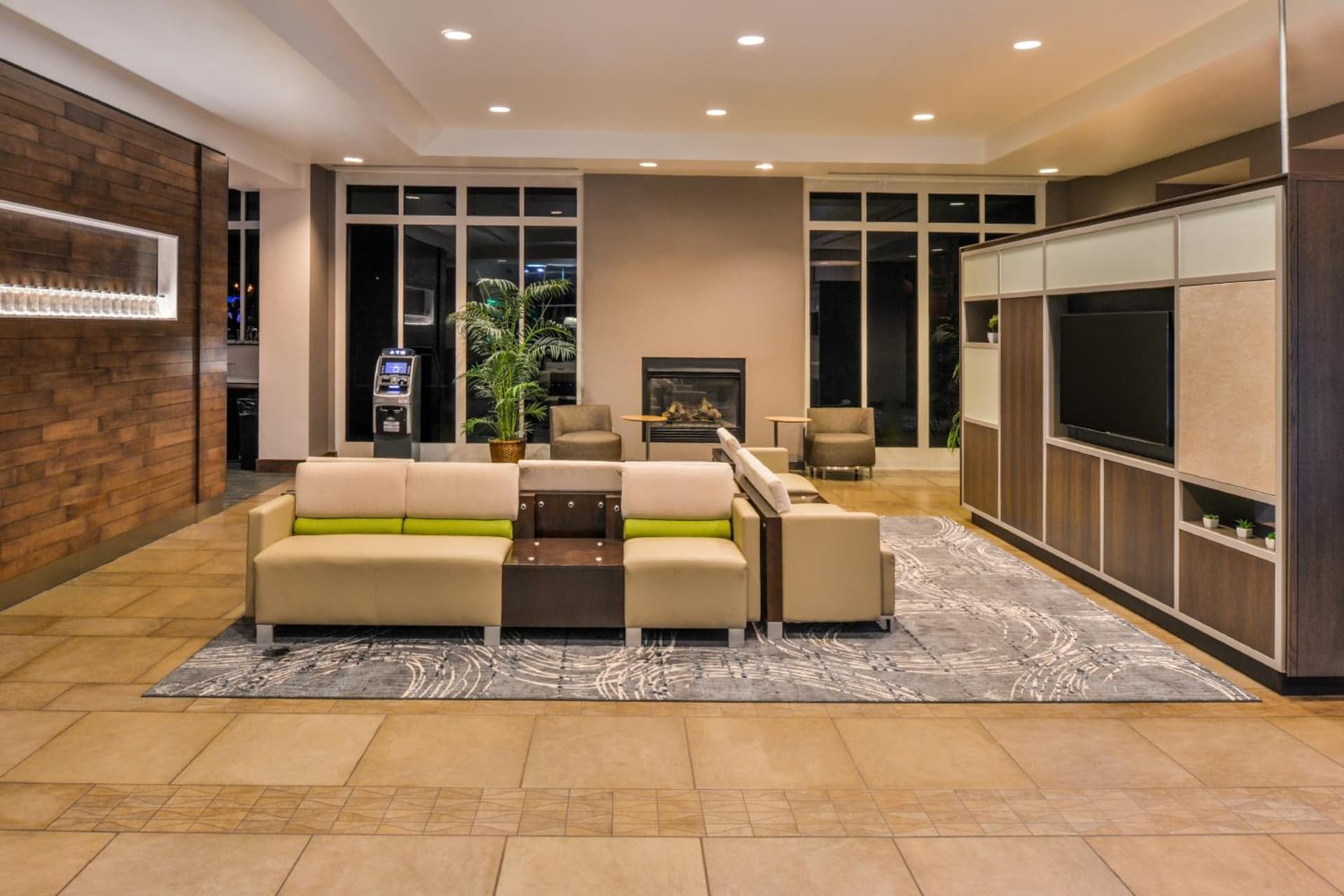Holiday Inn Kansas City Airport by IHG gallery photo in Kansas City, KS — image 38