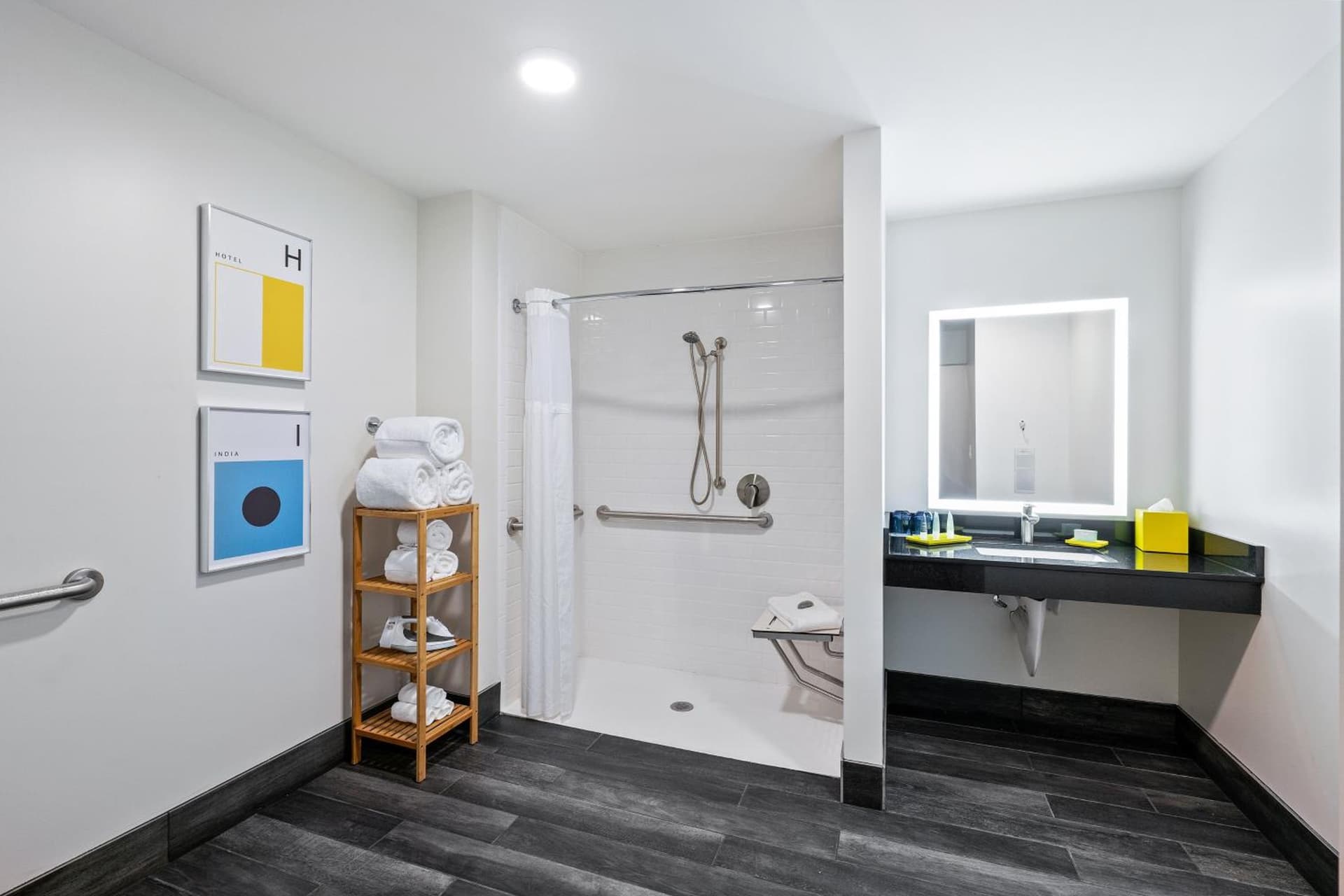 Hotel Indigo Seattle Everett Waterfront Place by IHG gallery photo in Everett, WA — image 53