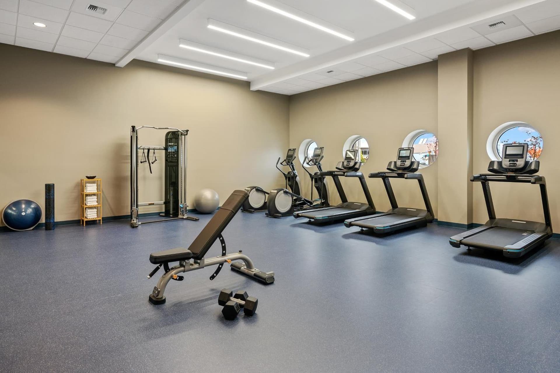 Hotel Indigo Seattle Everett Waterfront Place by IHG gallery photo in Everett, WA — image 6