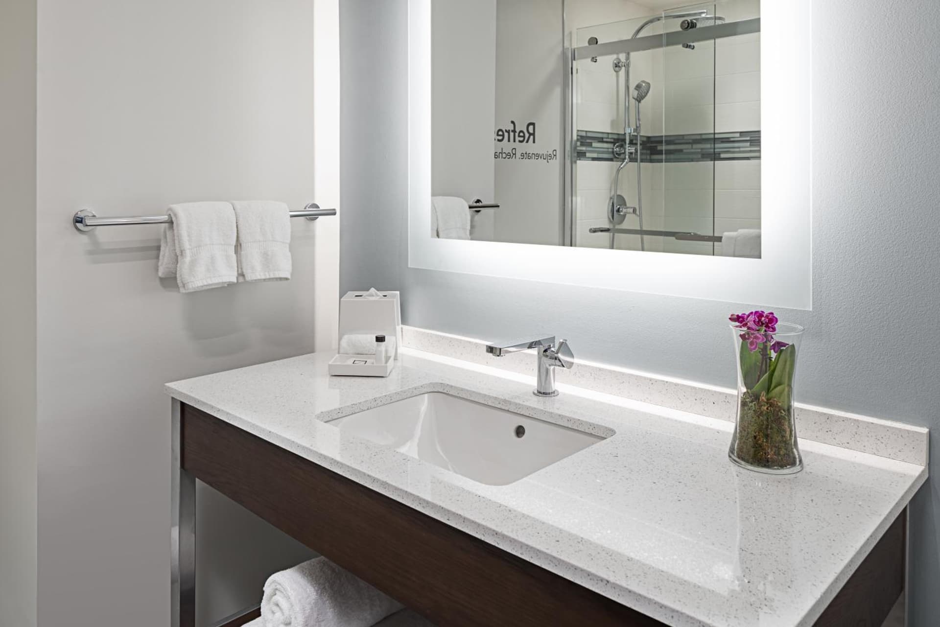 EVEN Hotel Alpharetta - Avalon Area by IHG gallery photo in Alpharetta, GA — image 40