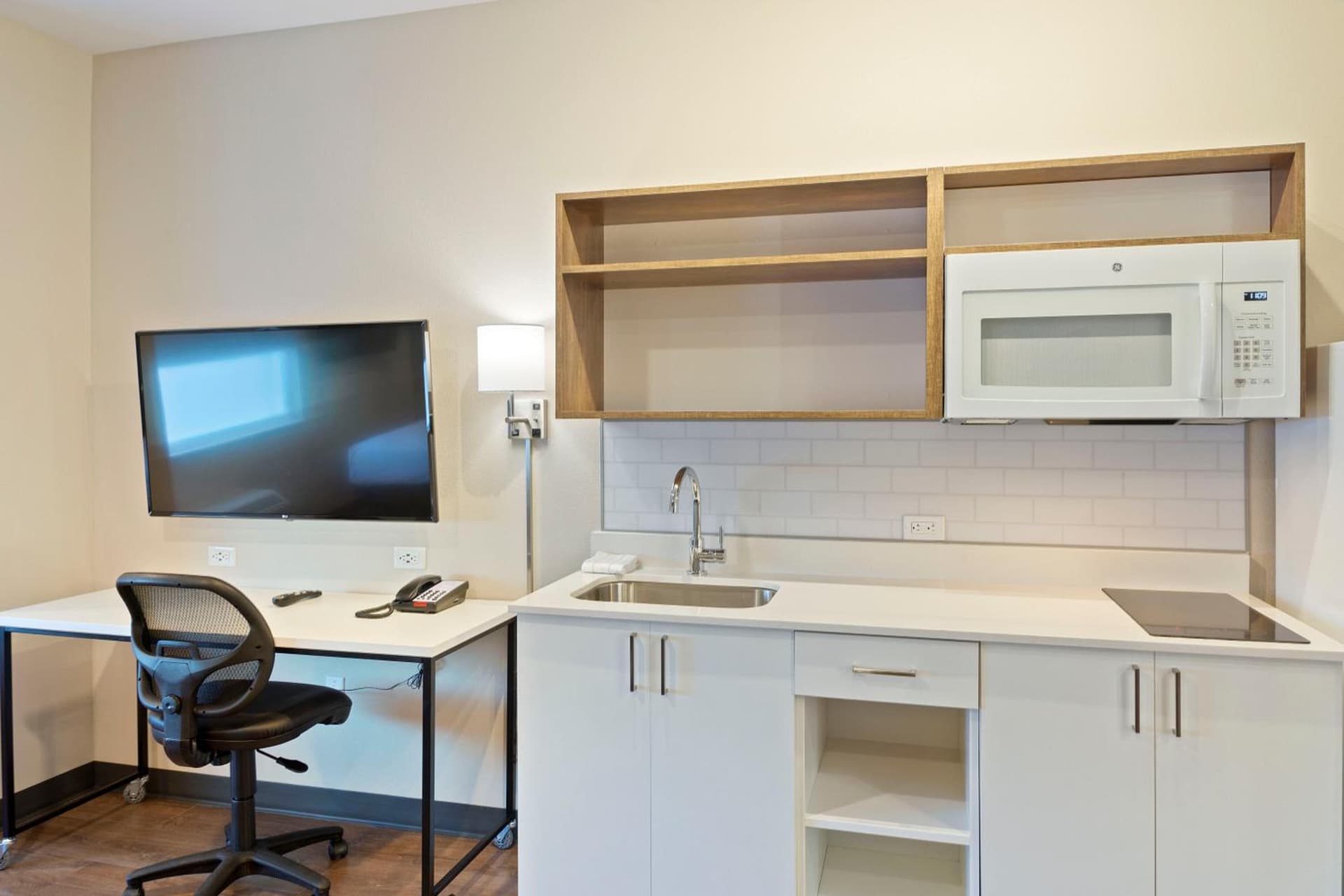 Extended Stay America Premier Suites - Phoenix - Chandler - Downtown gallery photo in Chandler, AZ — image 12