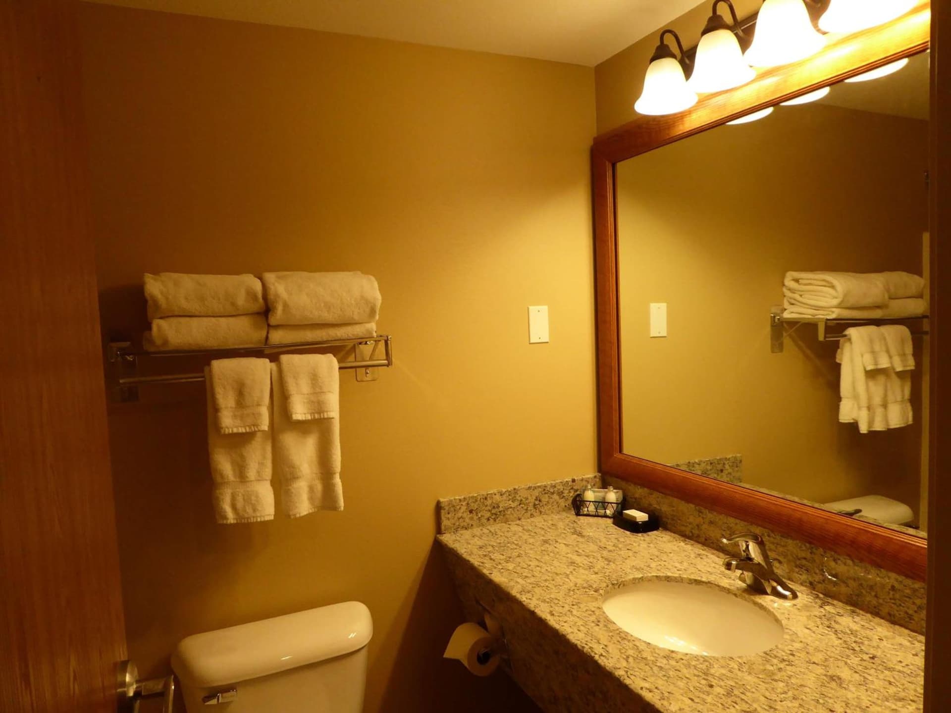 Best Western Plus Vintage Valley Inn gallery photo in Zillah, WA — image 7