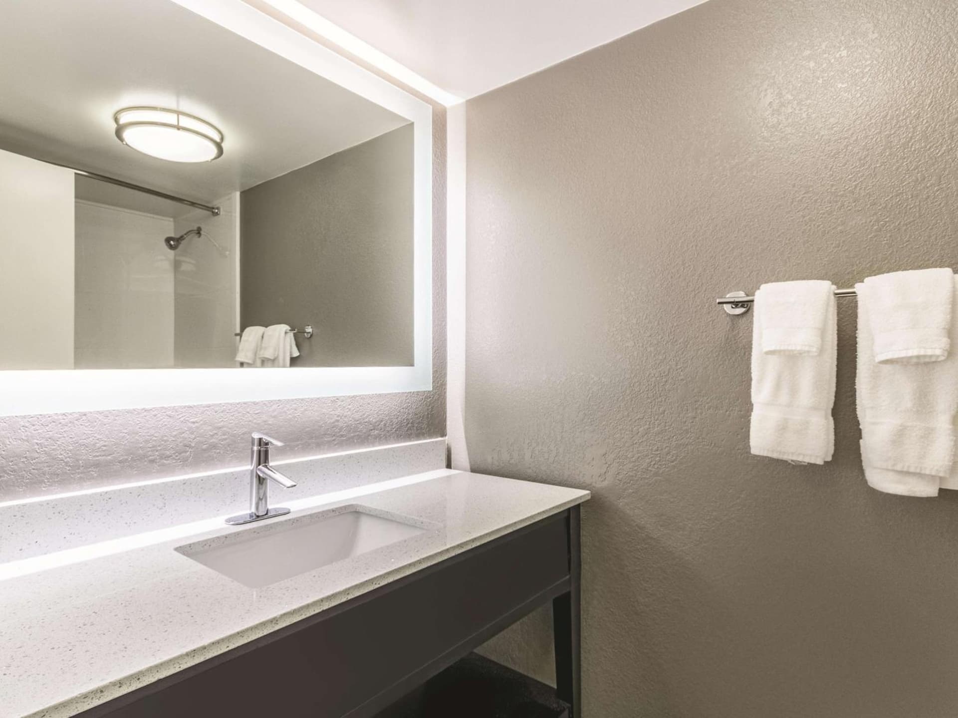 La Quinta by Wyndham Virginia Beach gallery photo in Virginia Beach, VA — image 17