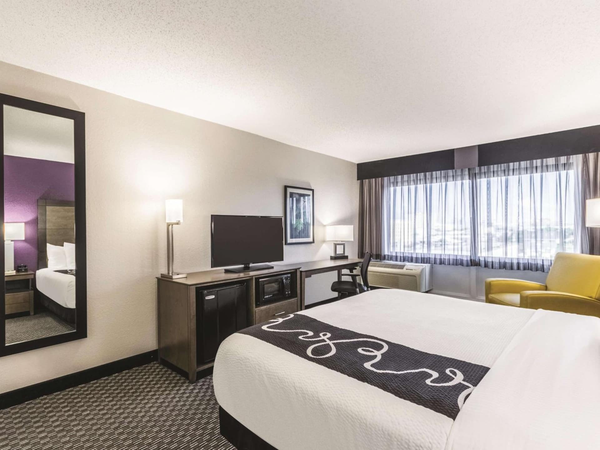 La Quinta by Wyndham Virginia Beach gallery photo in Virginia Beach, VA — image 20