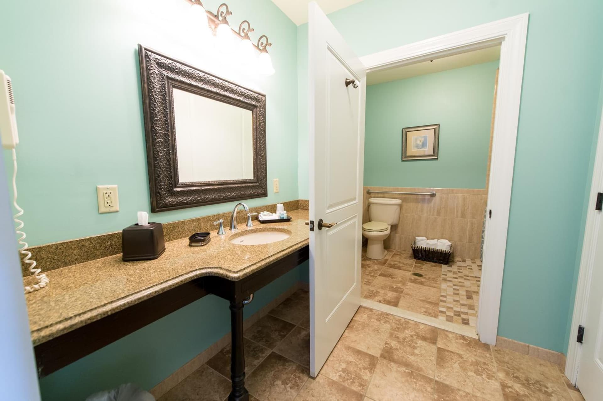 Union Bluff Hotel & Meeting House gallery photo in York Beach, ME — image 48