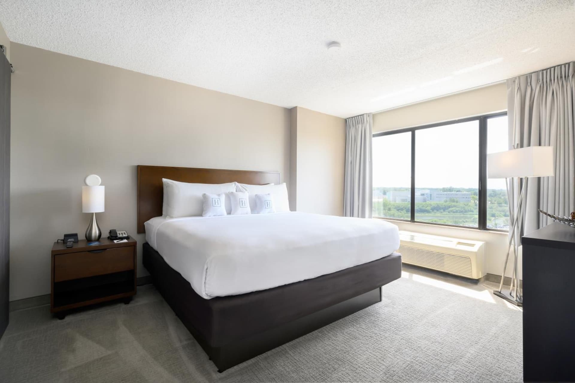 Harborside Hotel gallery photo in Oxon Hill, MD — image 14