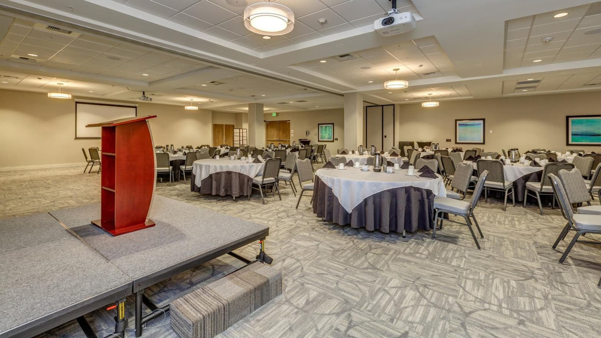 Holiday Inn & Suites Bellingham by IHG gallery photo in Bellingham, WA — image 75
