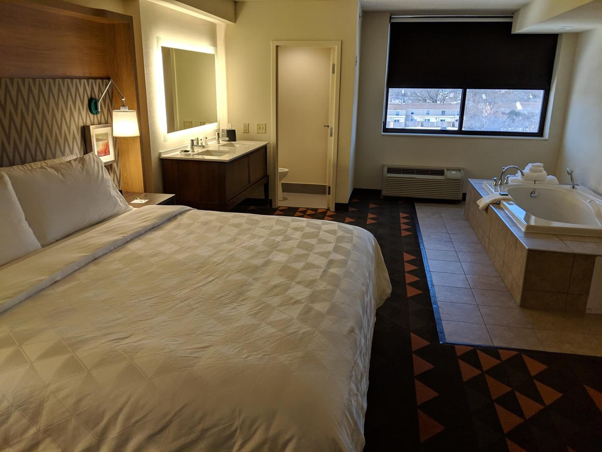 Holiday Inn Champaign by IHG property views in Champaign, IL — gallery photo 3