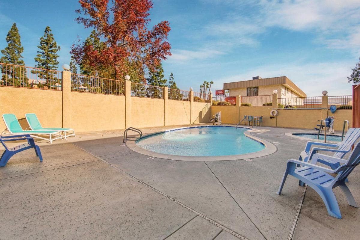SureStay Hotel by Best Western Fontana gallery photo in Fontana, CA — image 22
