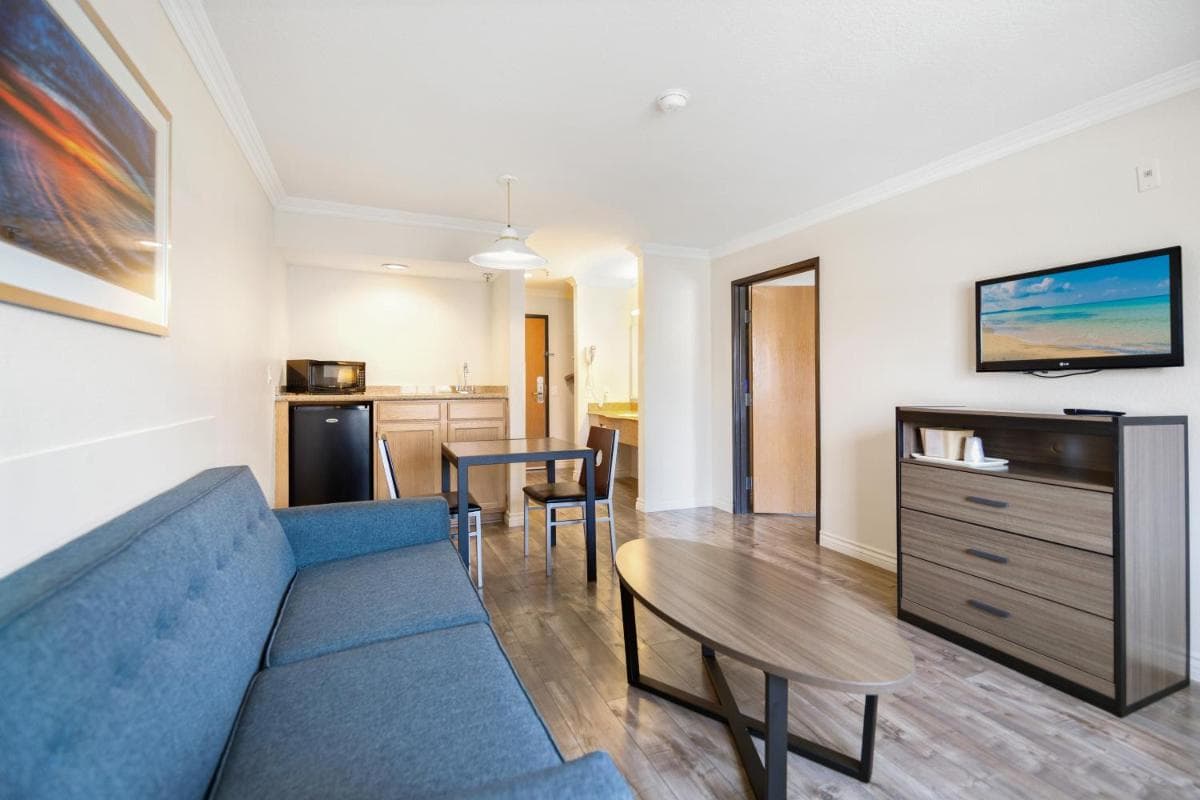 SureStay Hotel by Best Western Fontana gallery photo in Fontana, CA — image 6
