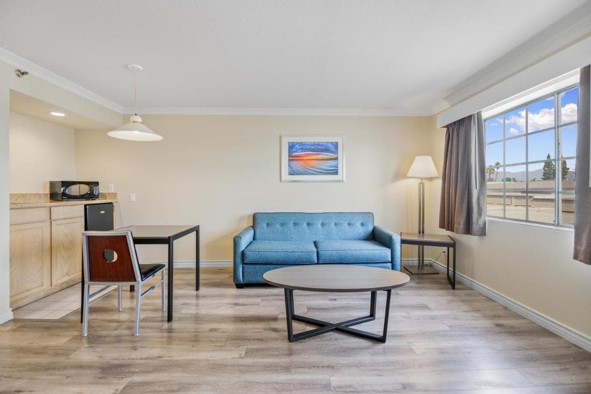 SureStay Hotel by Best Western Fontana gallery photo in Fontana, CA — image 10