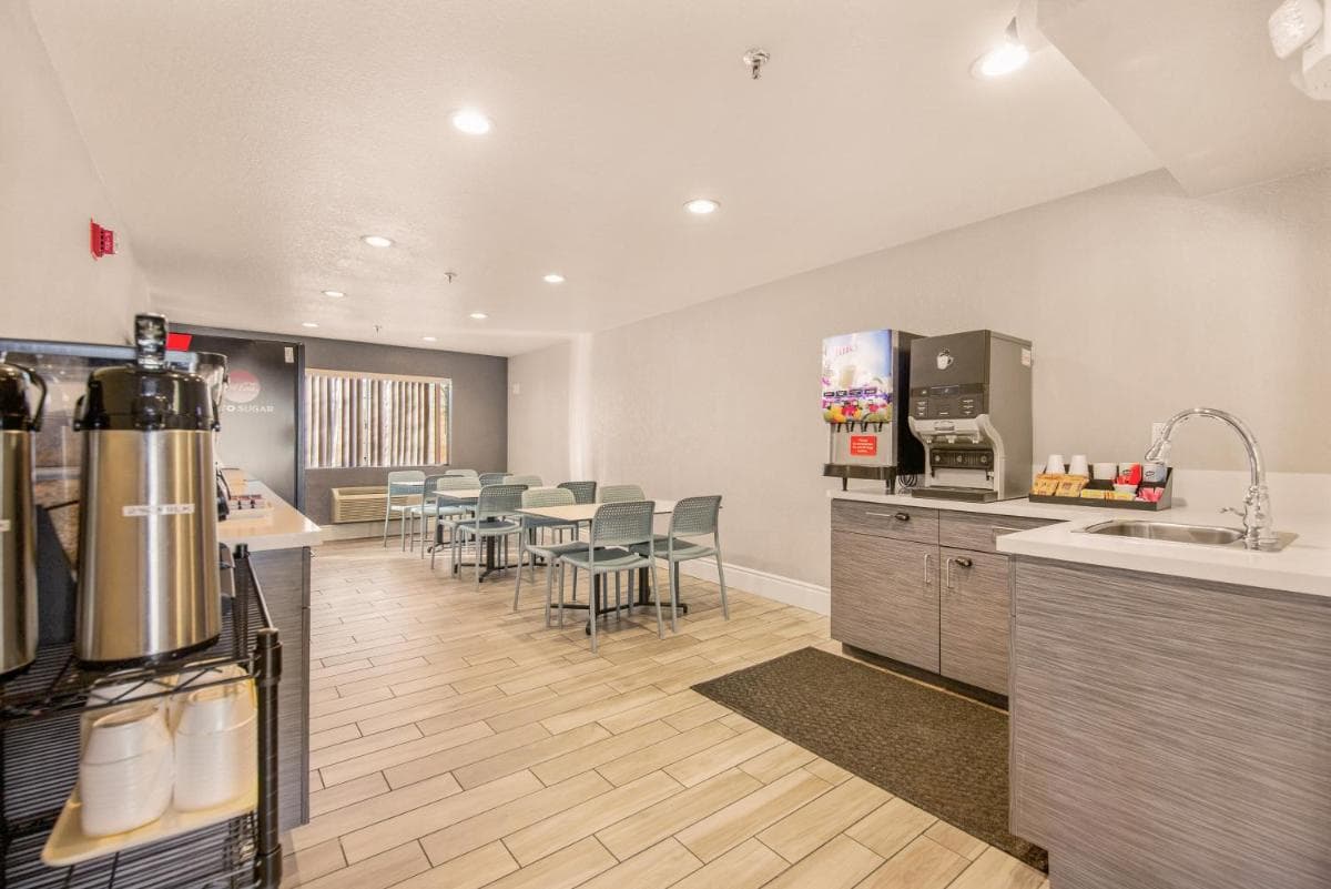 SureStay Hotel by Best Western Fontana gallery photo in Fontana, CA — image 16