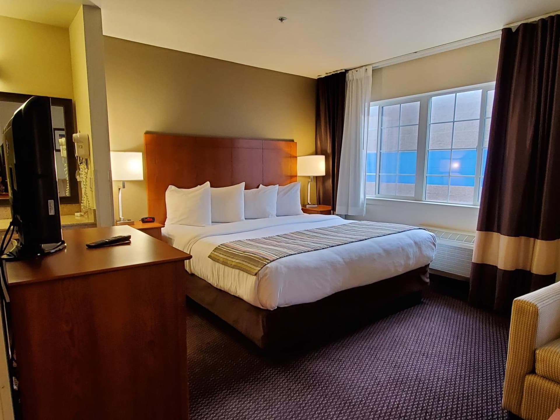 Country Inn & Suites by Radisson, Bend, OR gallery photo in Bend, OR — image 40