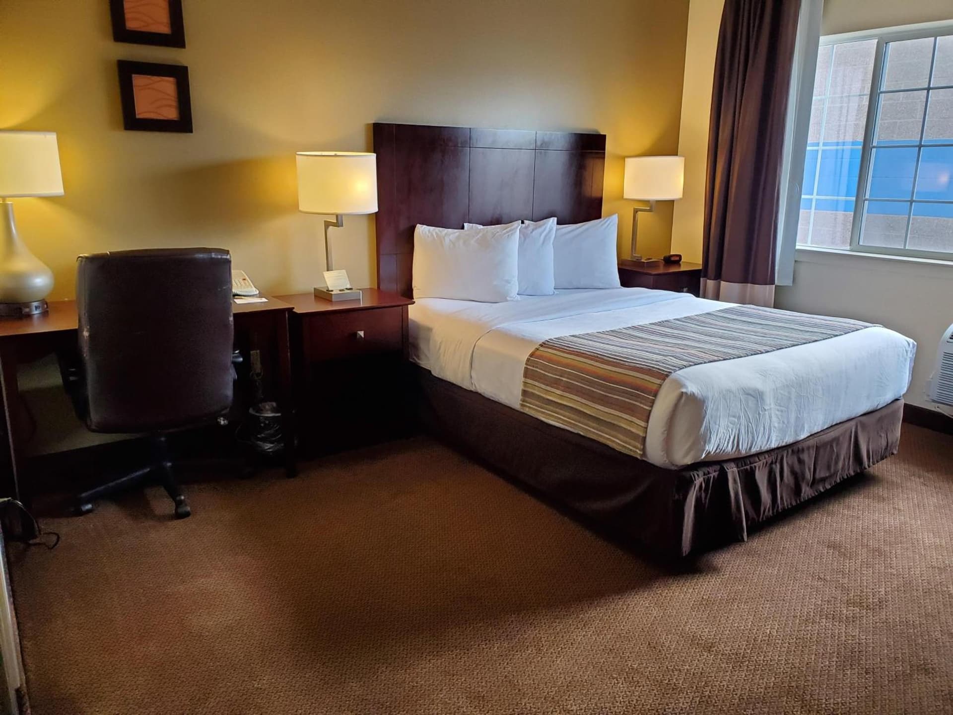 Country Inn & Suites by Radisson, Bend, OR gallery photo in Bend, OR — image 23
