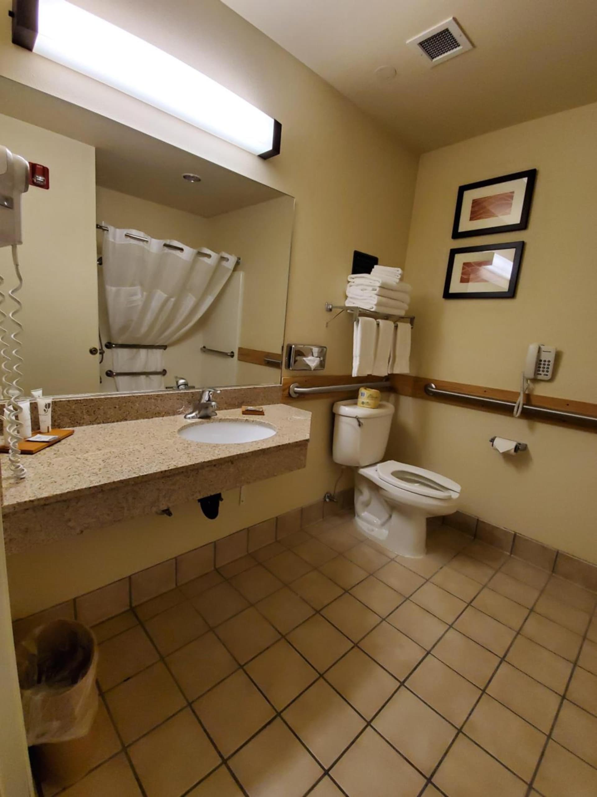Country Inn & Suites by Radisson, Bend, OR gallery photo in Bend, OR — image 41