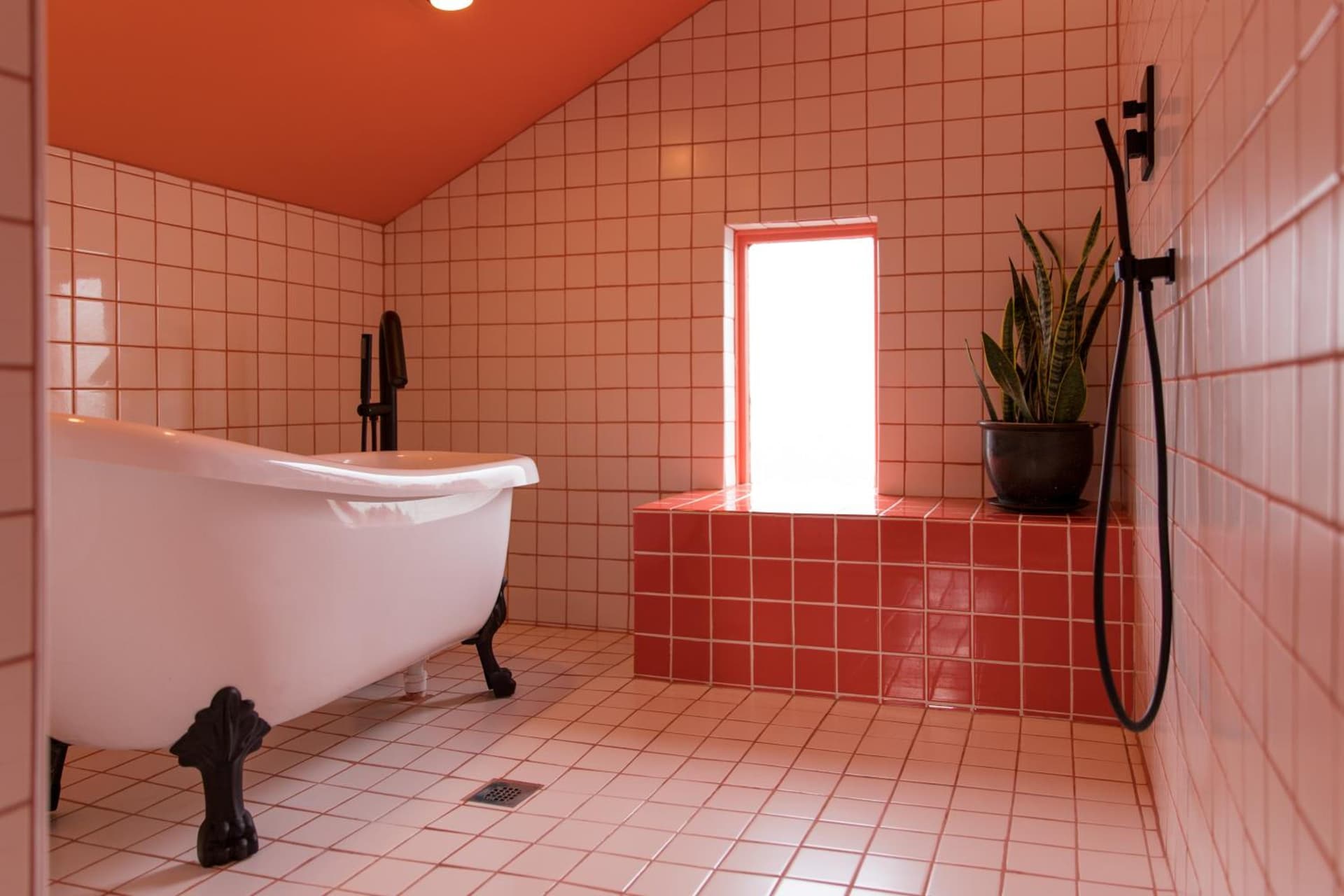 DREAMERS bnb interior in Wilmington, NC — gallery photo 2