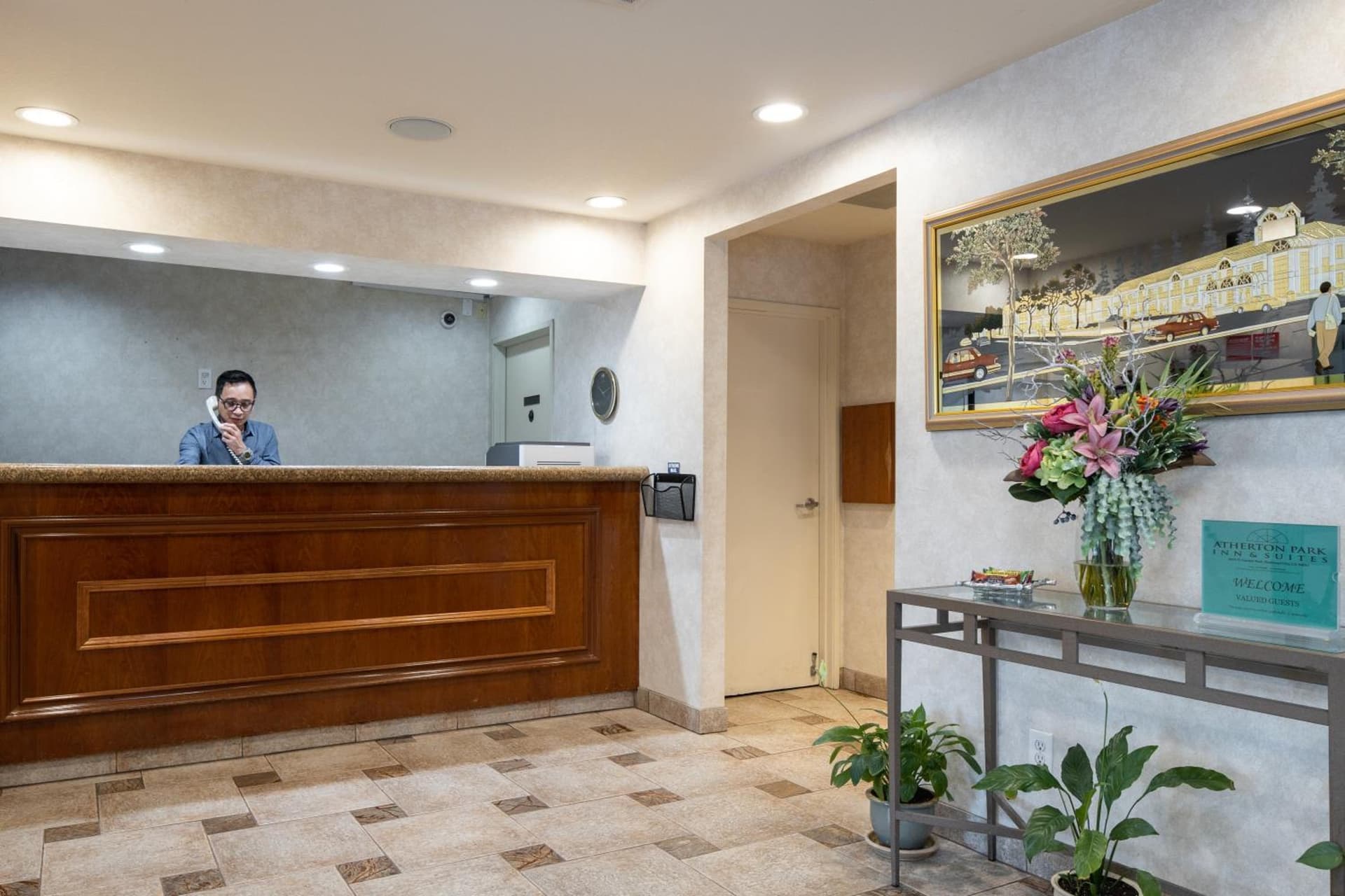 Atherton Park Inn and Suites property views in Redwood City, CA — gallery photo 3