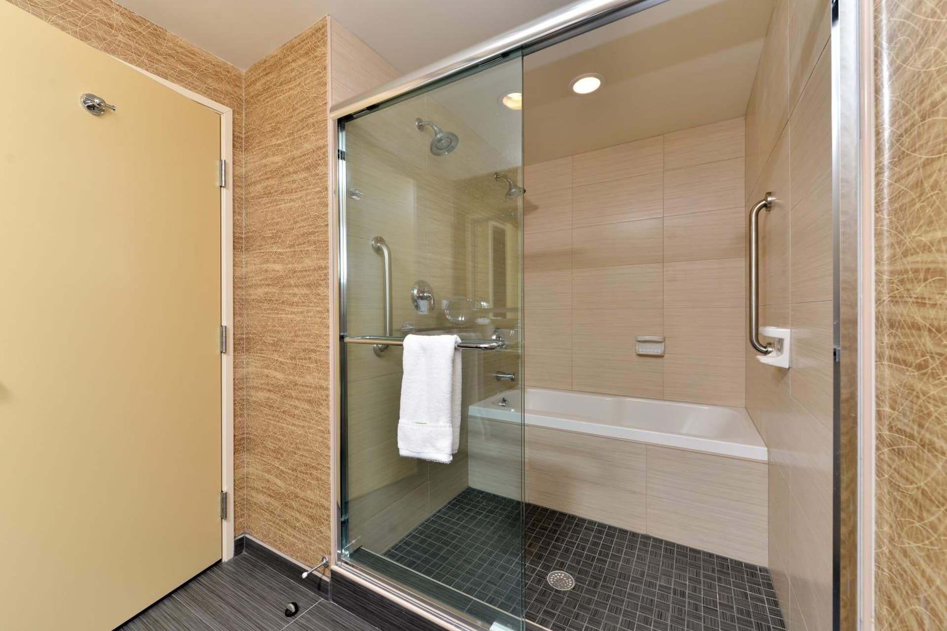 Holiday Inn Express & Suites Peekskill-Lower Hudson Valley by IHG gallery photo in Peekskill, NY — image 31