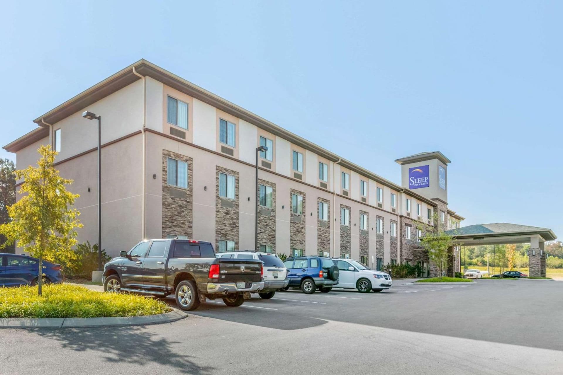 Sleep Inn & Suites Columbia I-65 property views in Columbia, TN — gallery photo 3