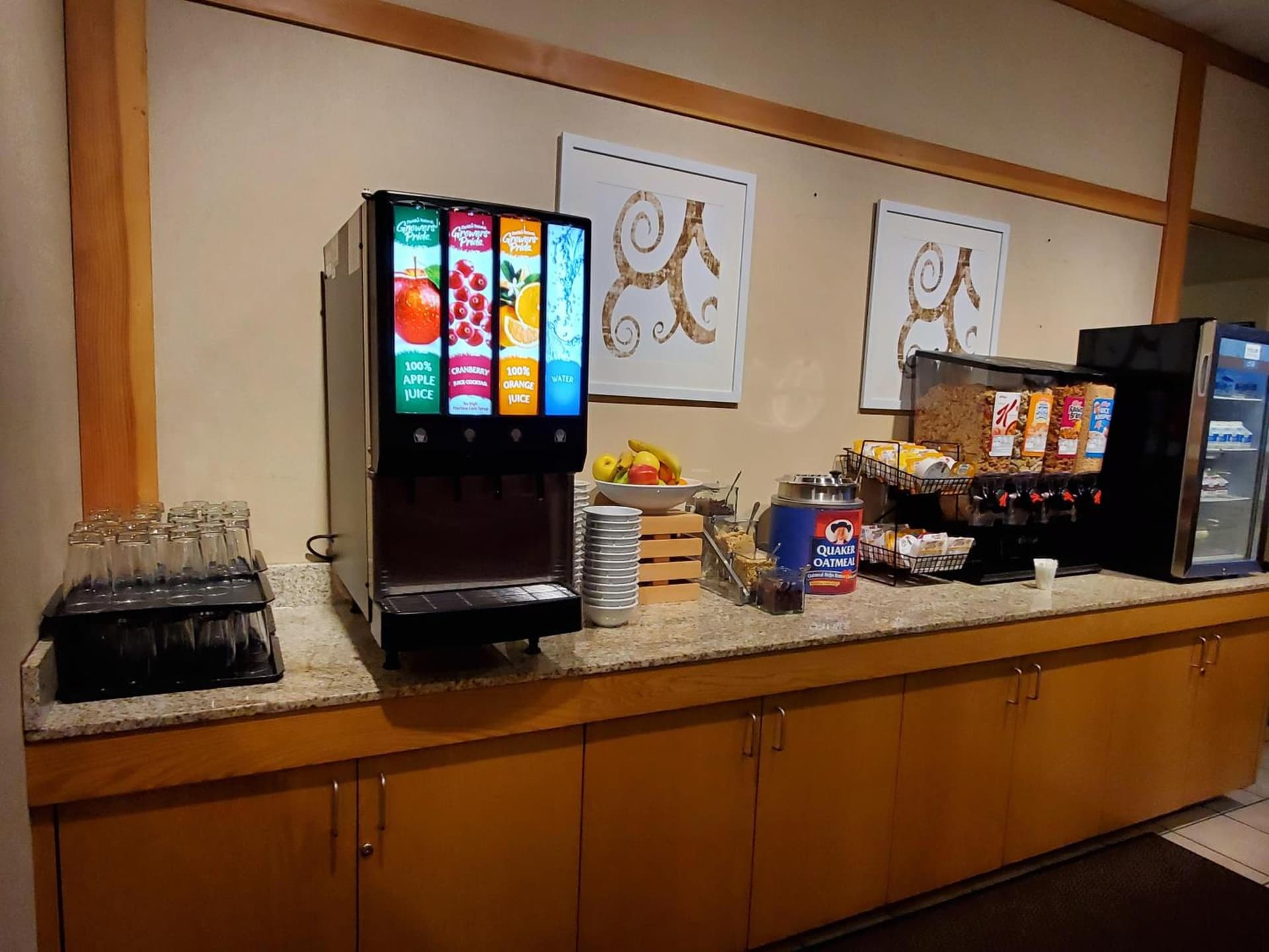 Country Inn & Suites by Radisson, Bend, OR gallery photo in Bend, OR — image 24