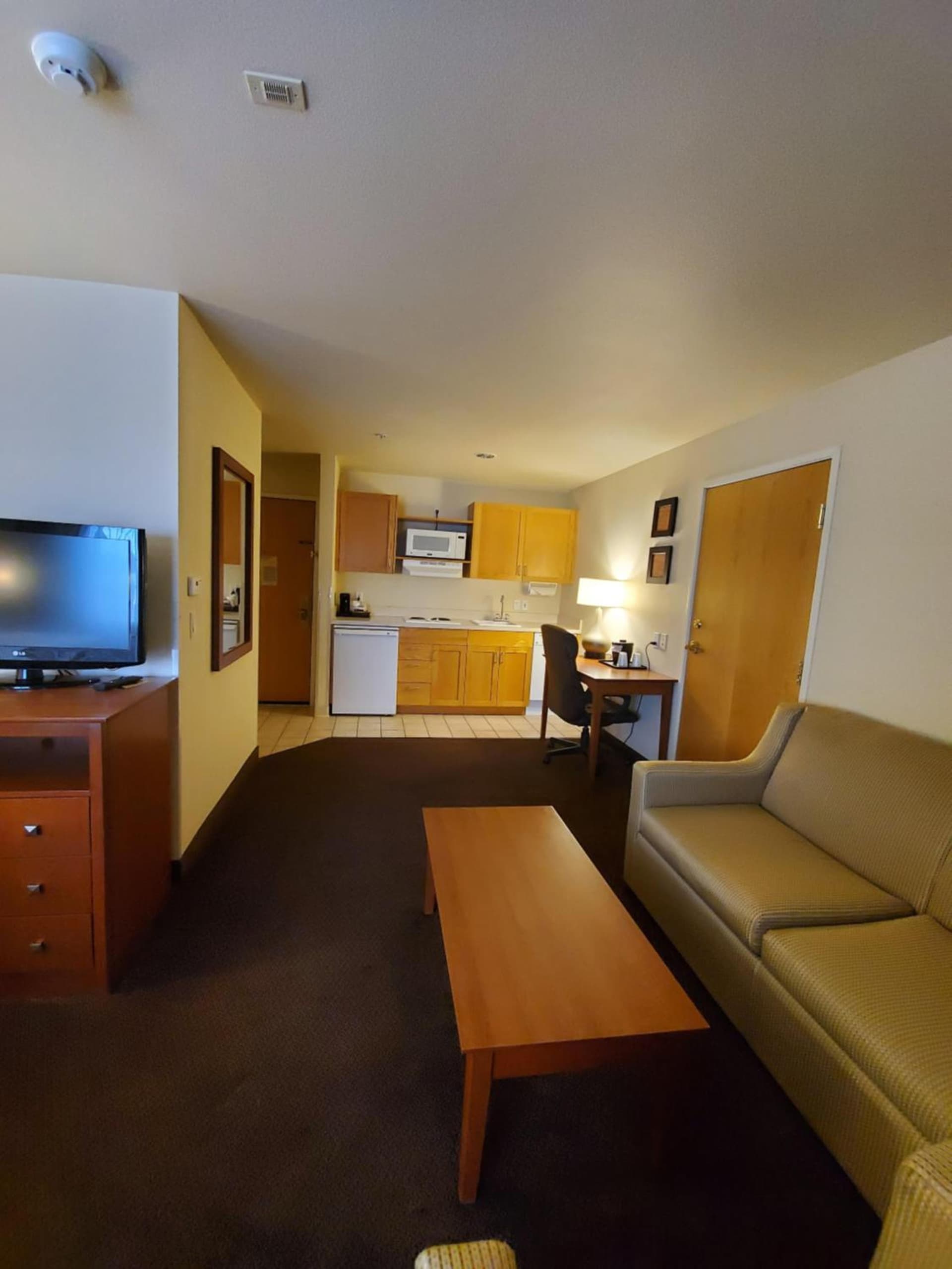 Country Inn & Suites by Radisson, Bend, OR gallery photo in Bend, OR — image 11